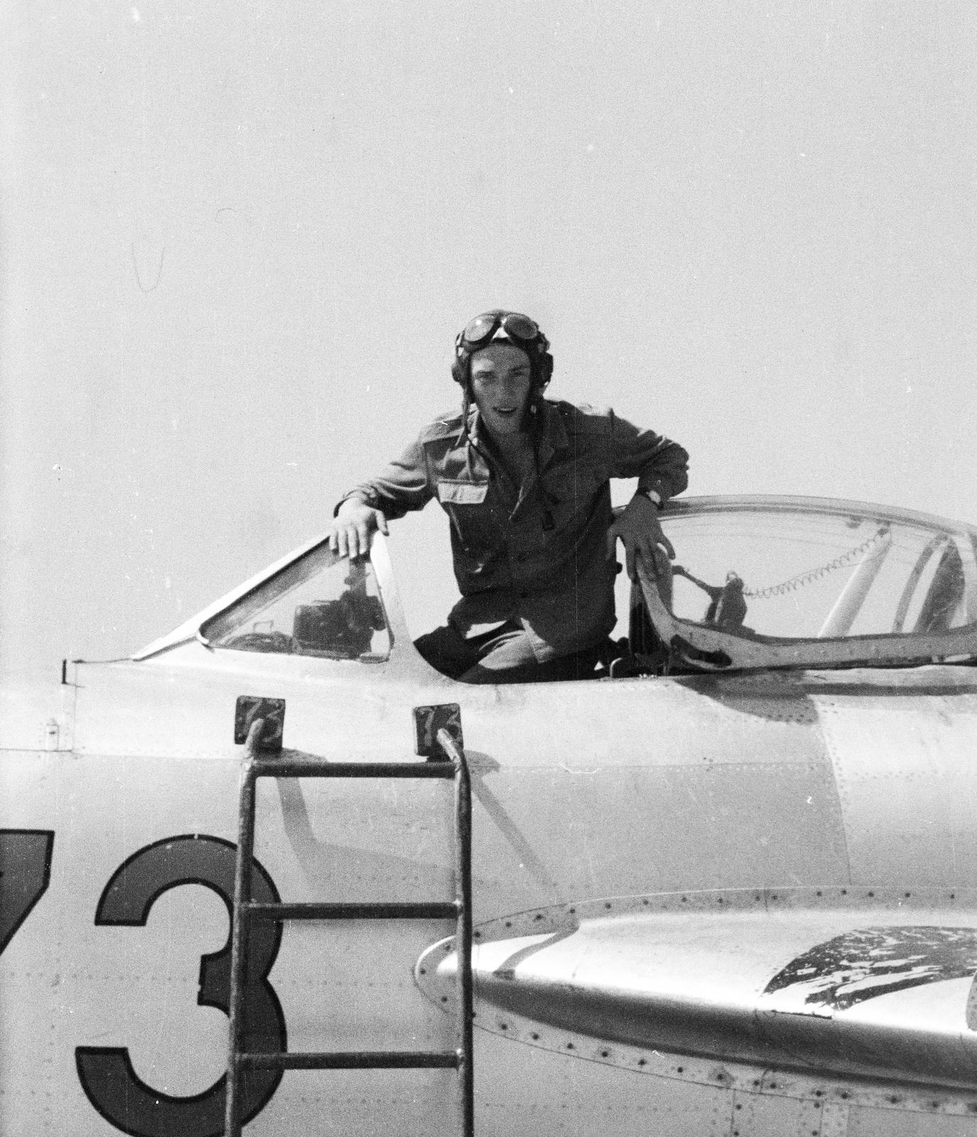 1962, Dusik, cockpit, pilot, Mikoyan-brand, airplane, Mikoyan-Gurevich MIG-15, Fortepan #292234