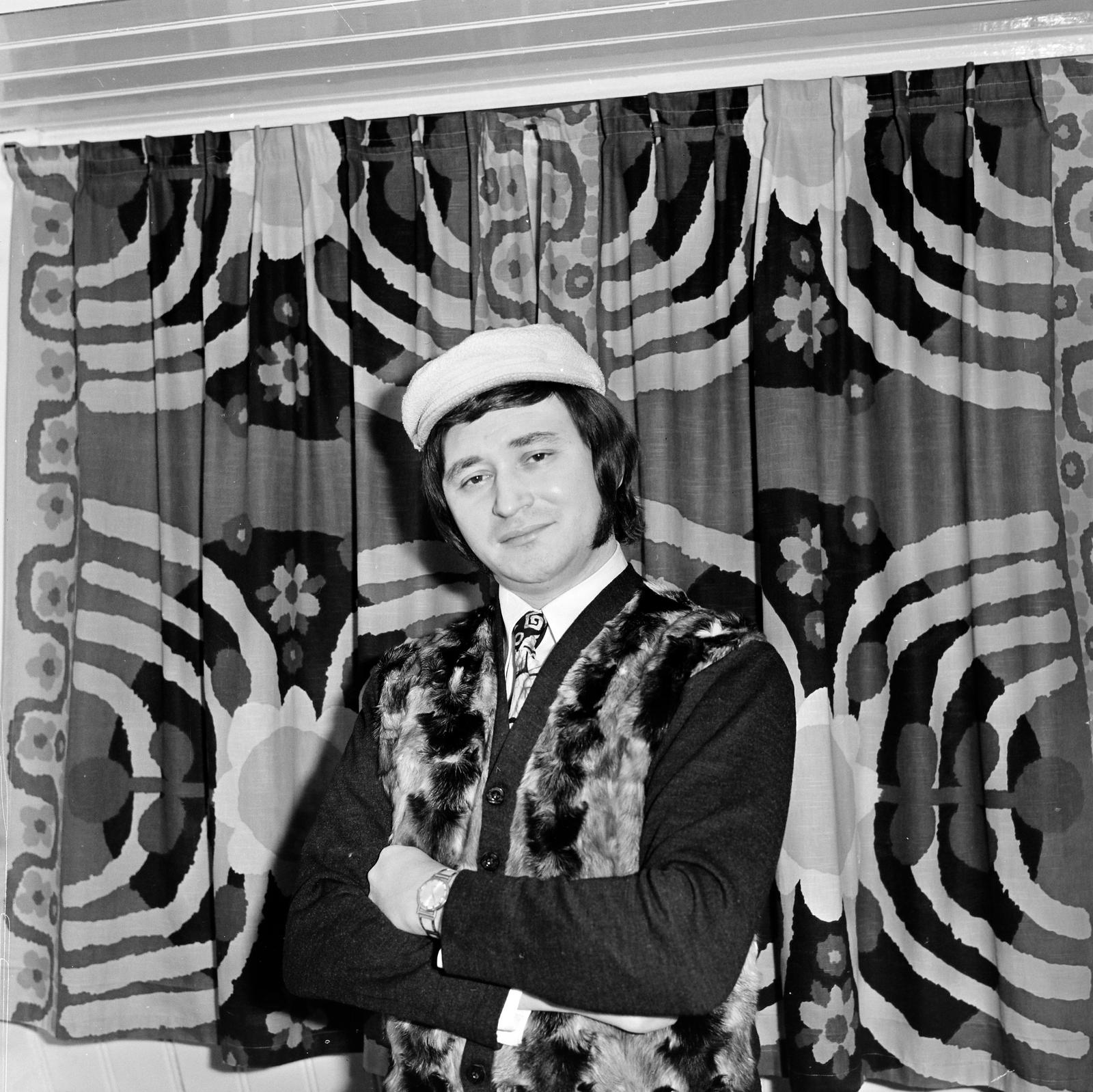 1974, Gyurkó Zsolt, photo aspect ratio: square, vest, curtain, portrait, Best of, Fortepan #292290