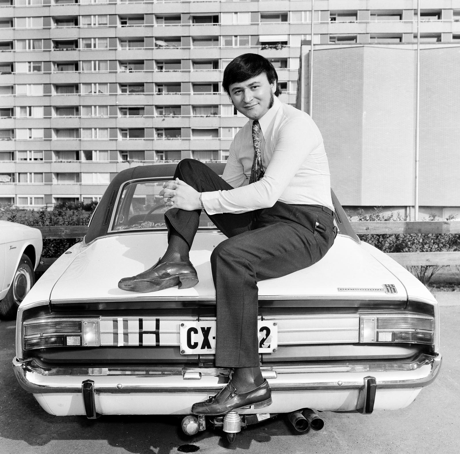 1974, Gyurkó Zsolt, photo aspect ratio: square, sitting on a car, Best of, Fortepan #292295