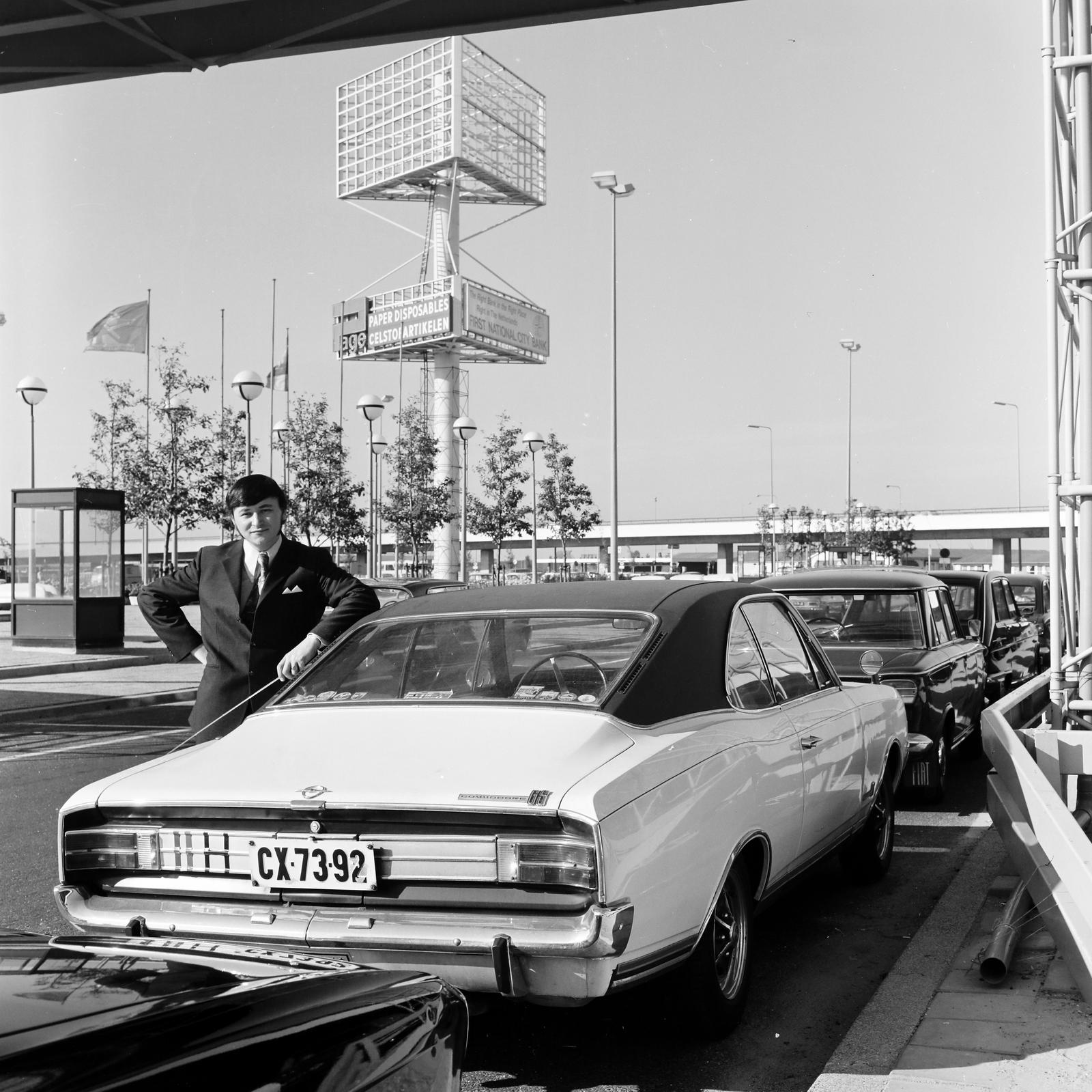 Netherlands, Amsterdam, Schiphol repülőtér., 1974, Gyurkó Zsolt, number plate, Fortepan #292309