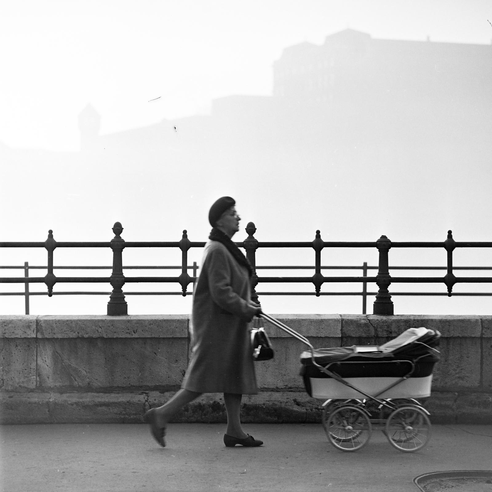 1970, Inkey Tibor, walk, fog, baby carriage, Fortepan #292475