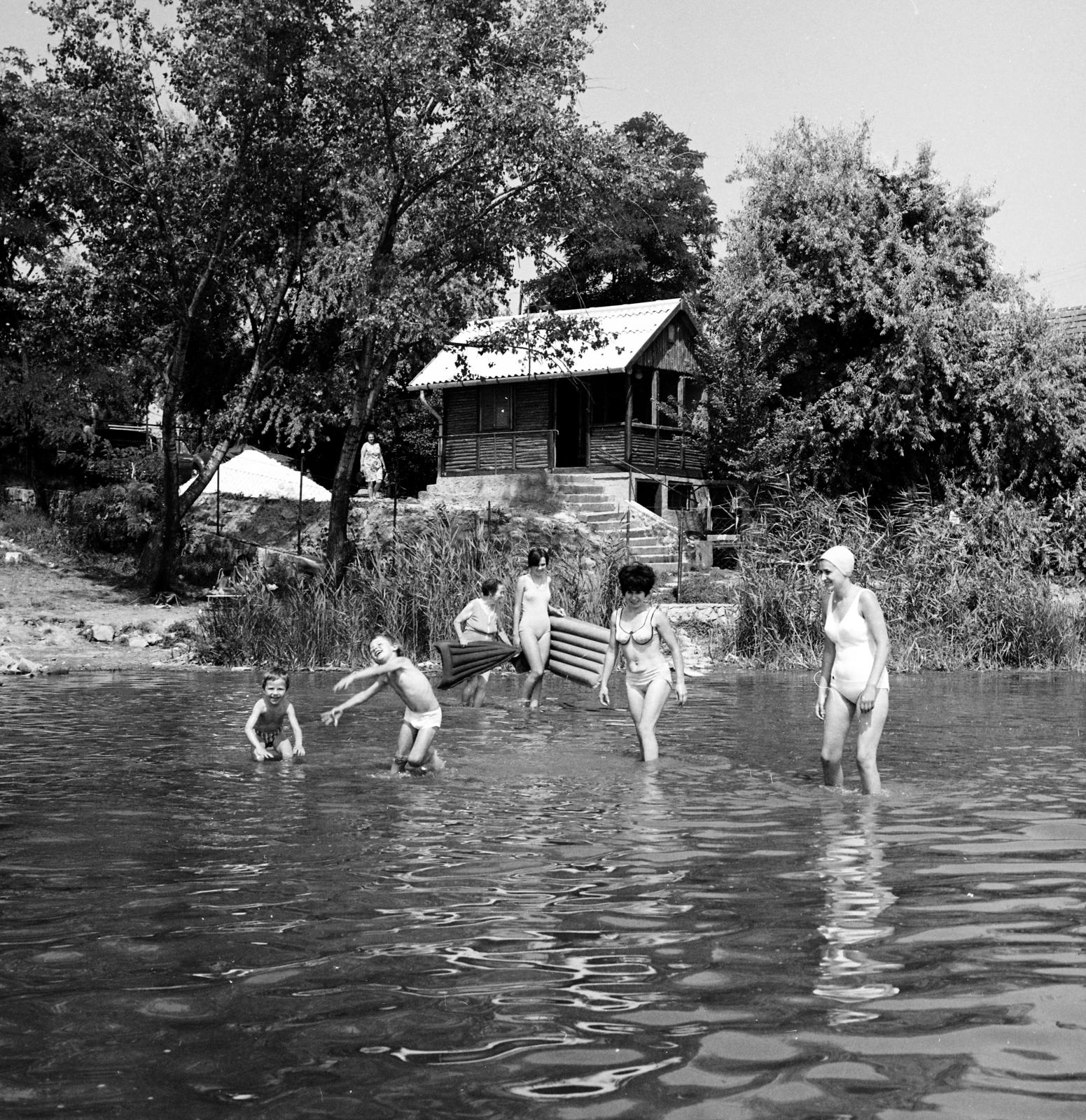 1969, Inkey Tibor, fürdőruha, fürdőzés, gumimatrac, Fortepan #292534