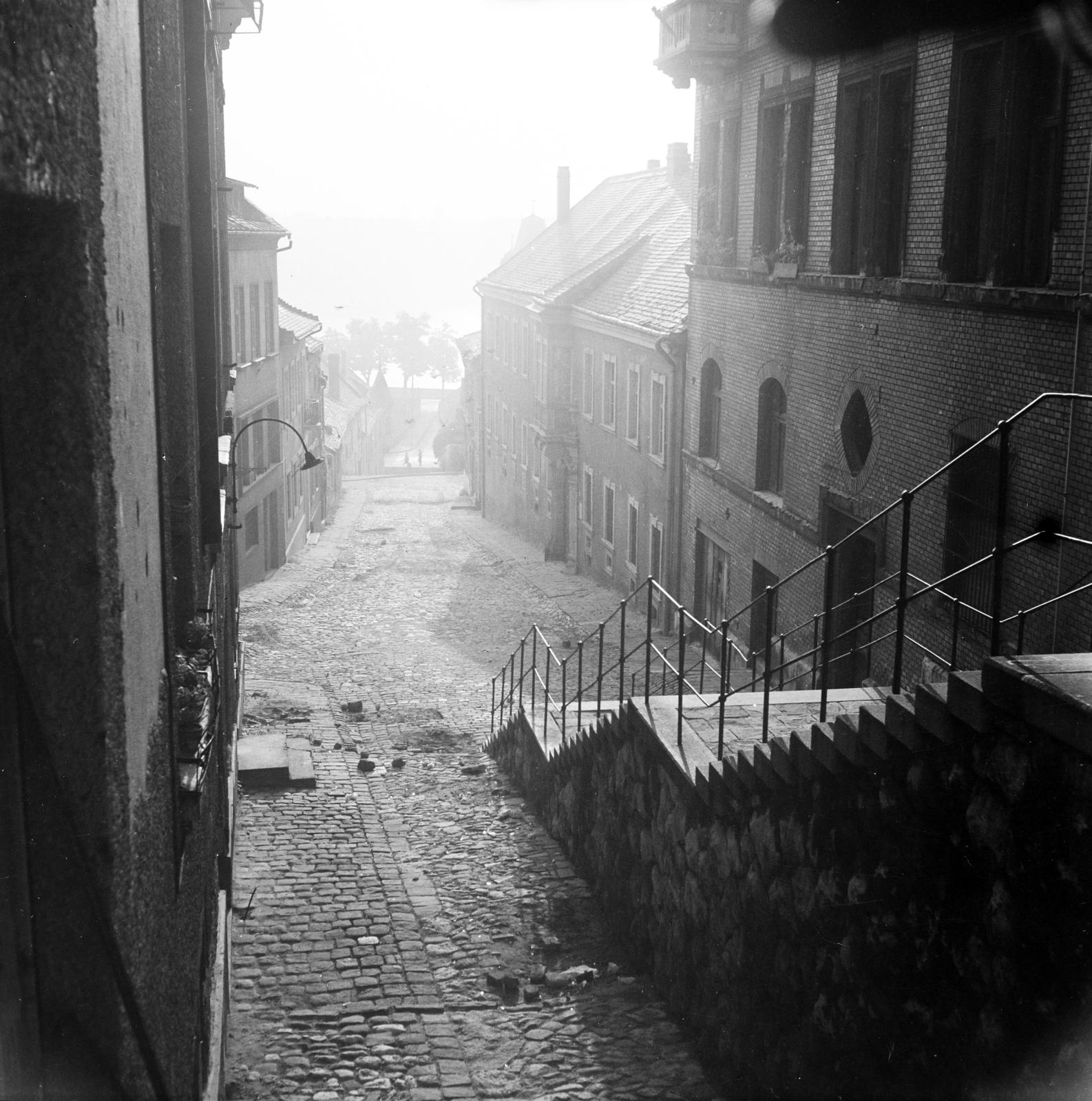 Hungary, Budapest I., Pala utca a Hunyadi János úttól a Fő utca és a Bem rakpart felé nézve., 1963, Inkey Tibor, Budapest, Fortepan #292595