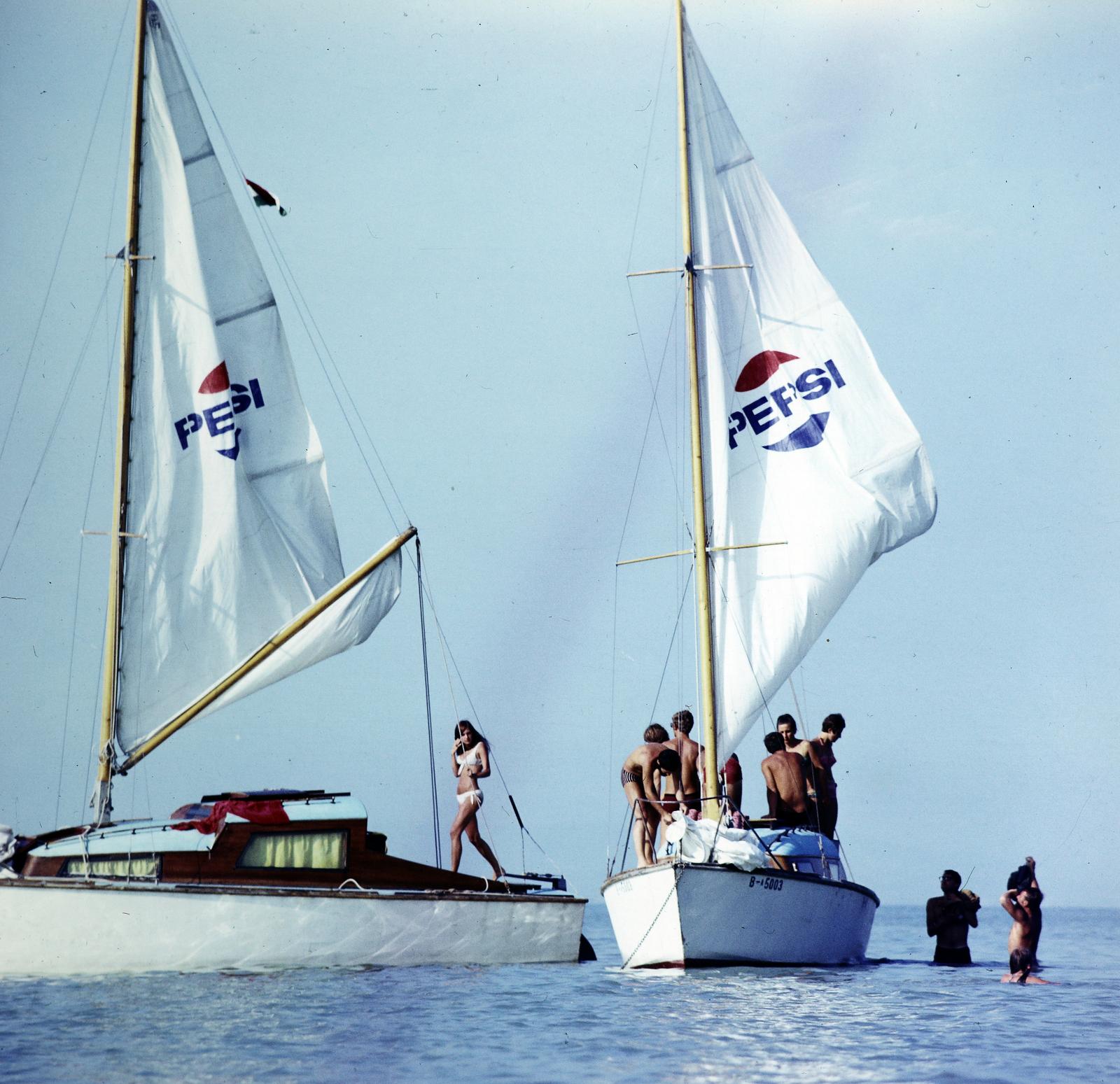 1970, Inkey Tibor, sailboat, Pepsi-brand, bathing, colorful, Fortepan #292726