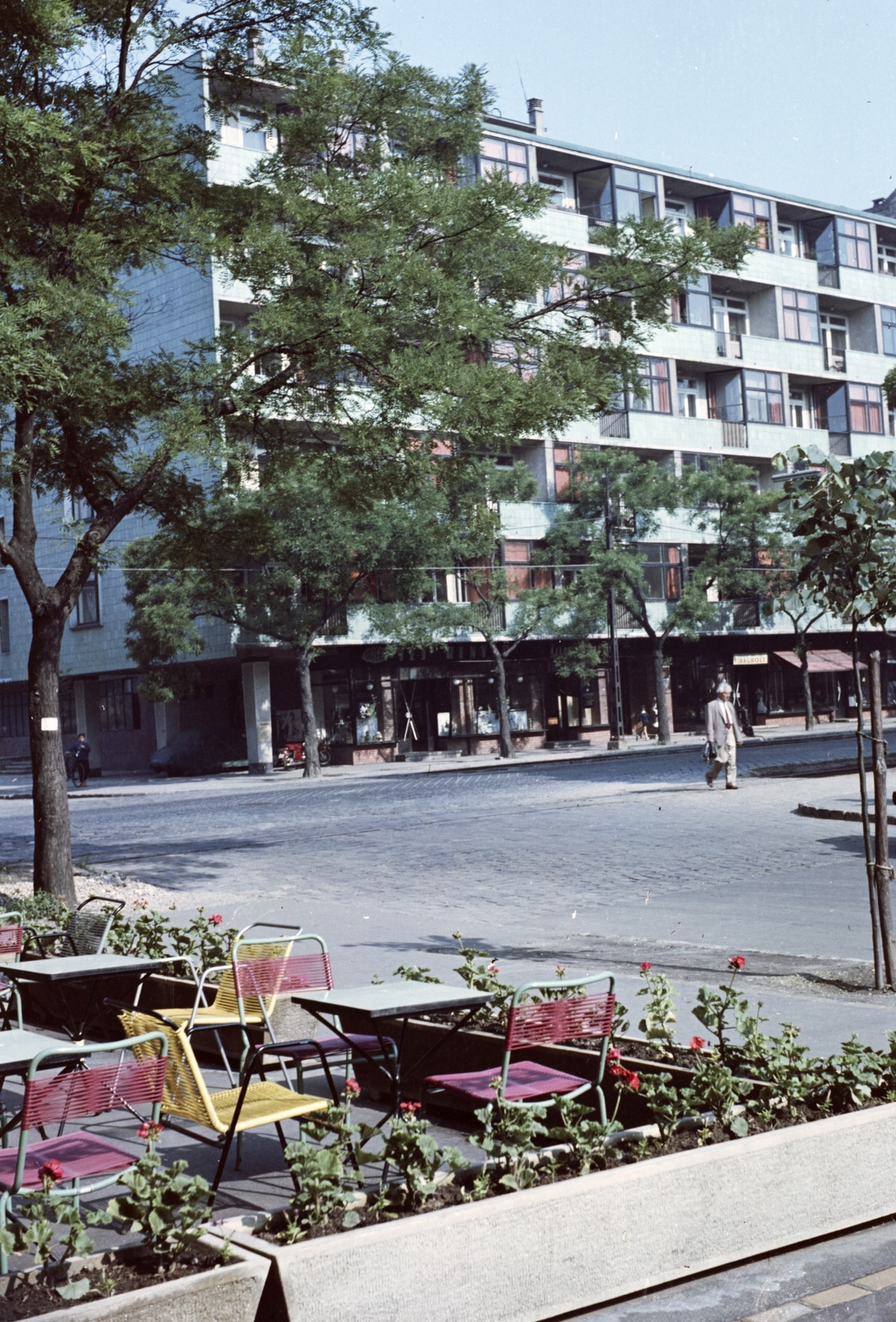 Hungary, Budapest XI., Fehérvári út 31. sz. lakóház az Ulászló utca sarkán., 1963, Építésügyi Dokumentációs és Információs Központ, VÁTI, colorful, Budapest, Fortepan #29277