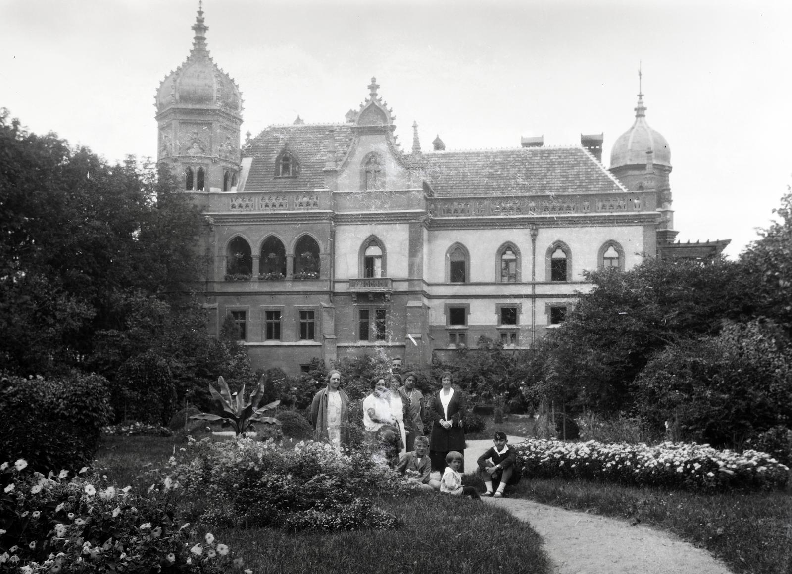 Magyarország, Veszprém, Püspökkert, Püspöki Jószágkormányzóság épülete., 1930, Kenderessy Tibor, Fortepan #292880