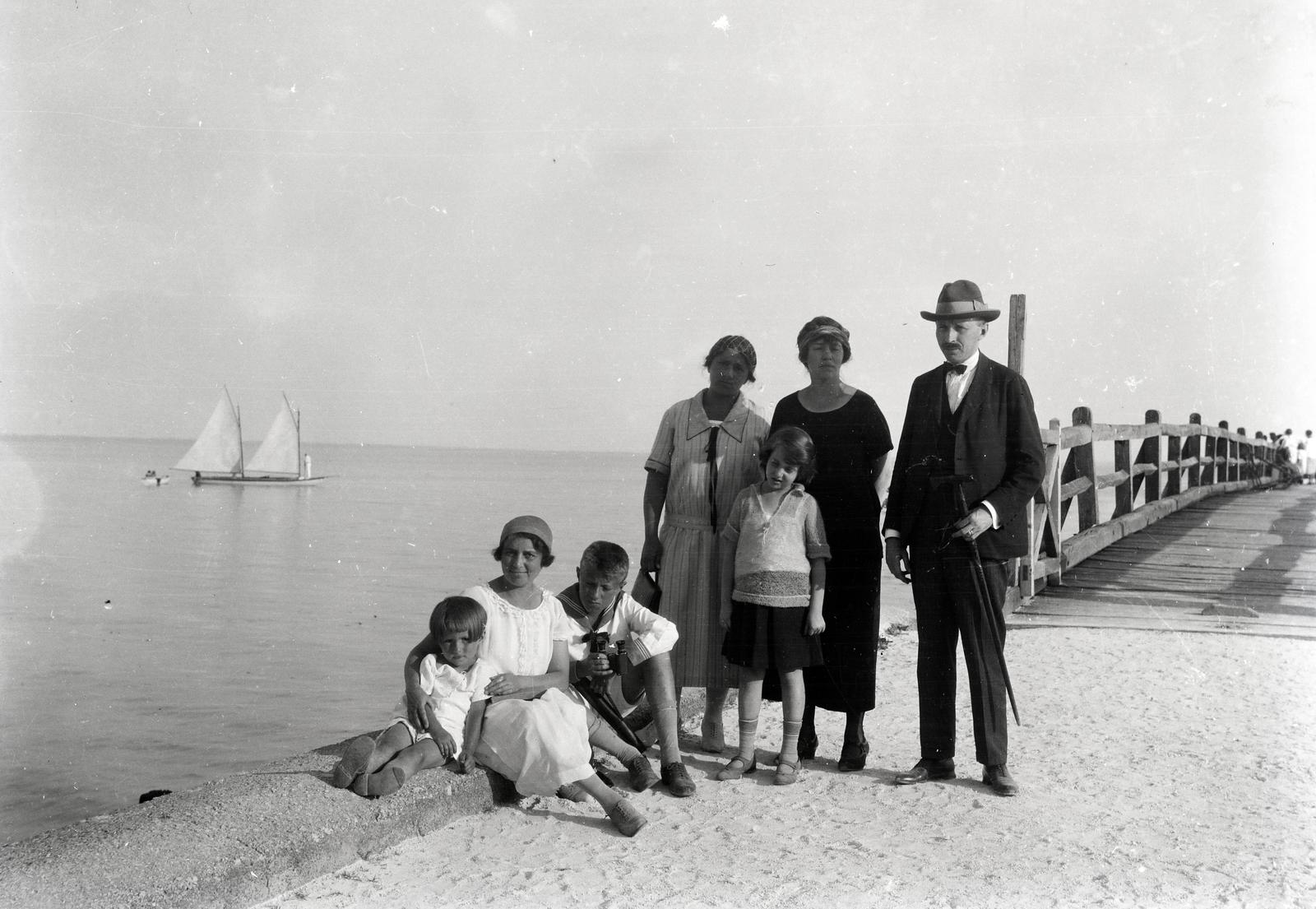 1924, Kenderessy Tibor, family, shore, Fortepan #292929