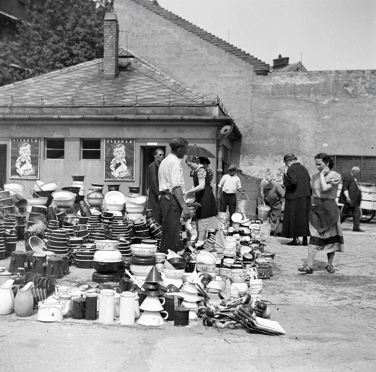 1937, Kenderessy Tibor, vásár, Stühmer Frigyes csokoládégyár, edény, zománcáru, piac, plakát, Fortepan #293009