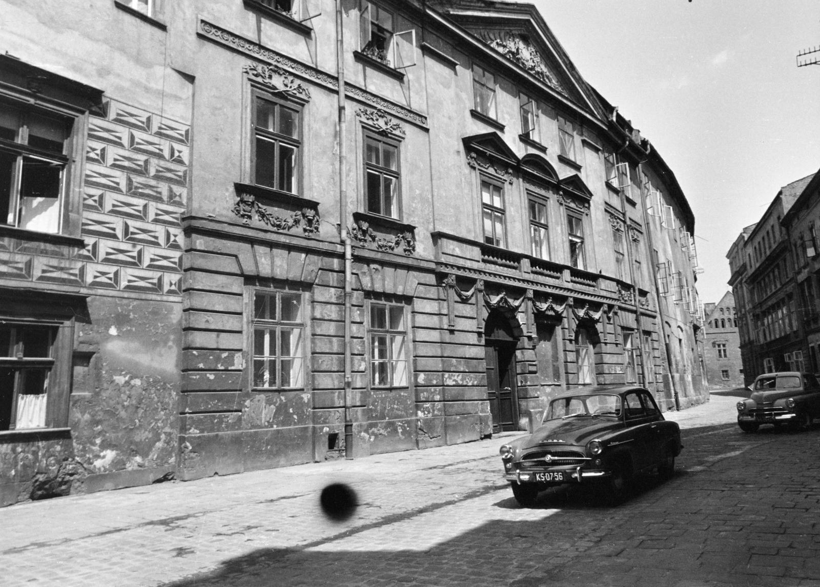 Poland, Kraków, ulica Kanonicza 19., Szent Szaniszló ház (később az Érseki Múzeum egyik épülete)., 1964, Kenderessy Tibor, Fortepan #293110