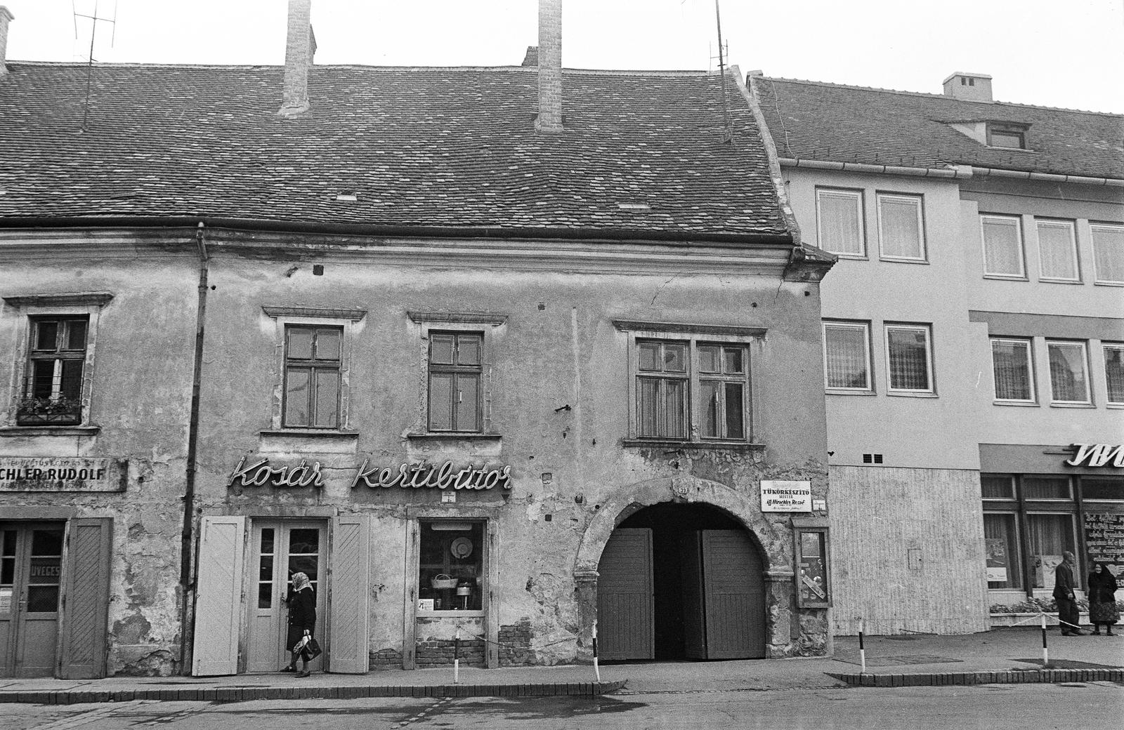 Magyarország, Sopron, Várkerület (Lenin körút) 39., Renner-ház, 1974, Mezei Attila, Léczfalvi, Fortepan #293245