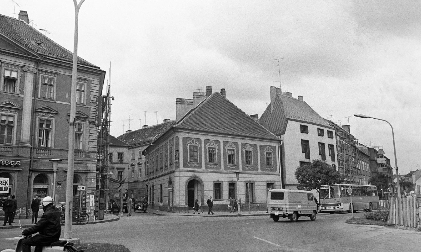 Magyarország, Sopron, Várkerület (Lenin körút), szemben a Hátsókapu torkolata., 1974, Mezei Attila, Léczfalvi, Fortepan #293246