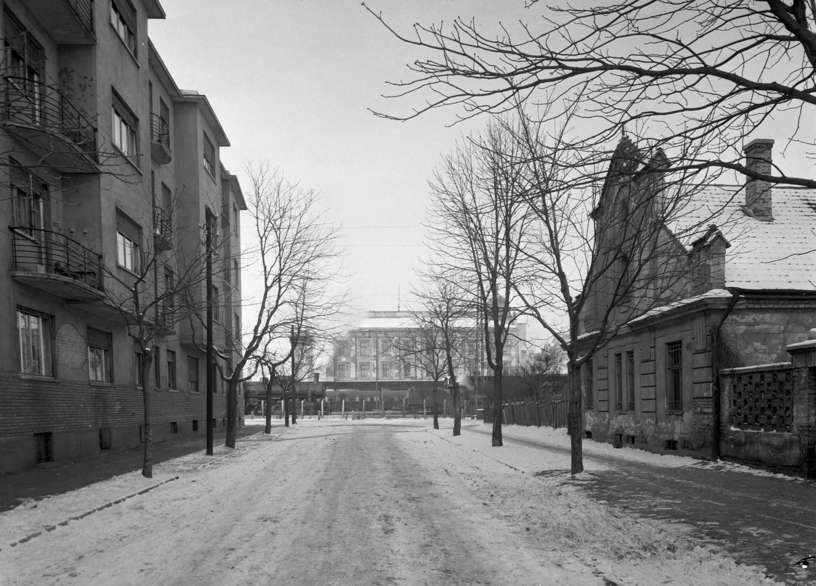 Magyarország, Győr, Zrínyi utca., 1955, UVATERV, gőzmozdony, MÁV, vasút, tél, Fortepan #2933
