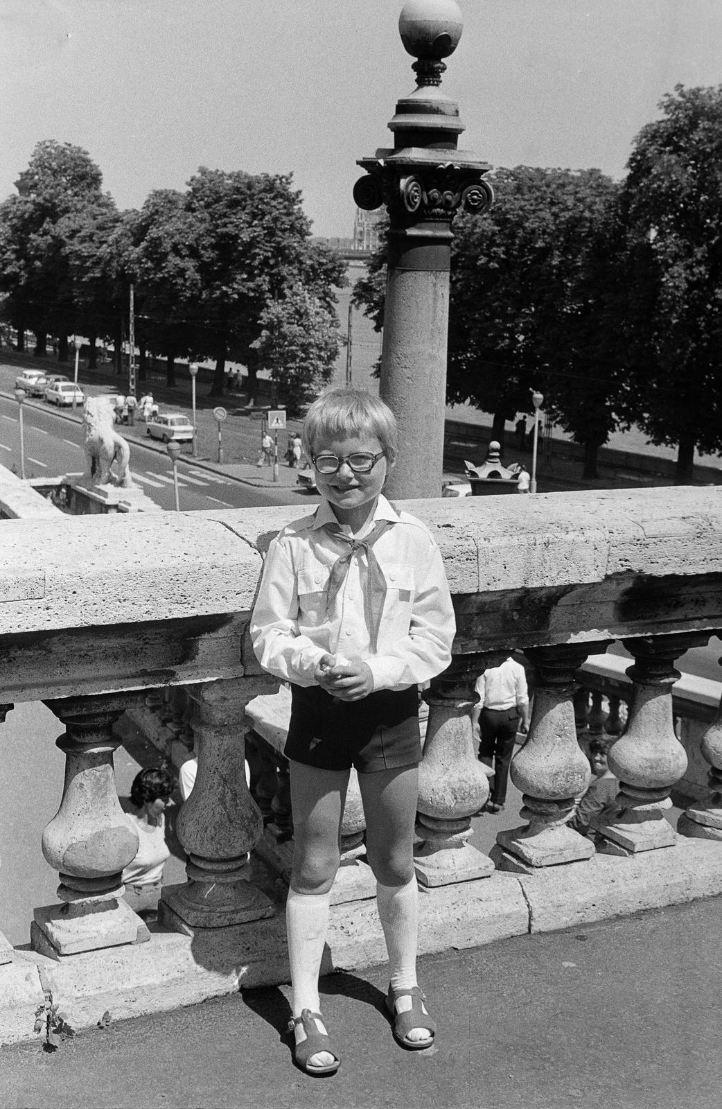 Magyarország, Budapest I., Várkert Bazár, Budai Ifjúsági Park, a felvétel kisdobosok avatása alkalmával készült., 1980, Mezei Attila, Léczfalvi, Budapest, Fortepan #293321