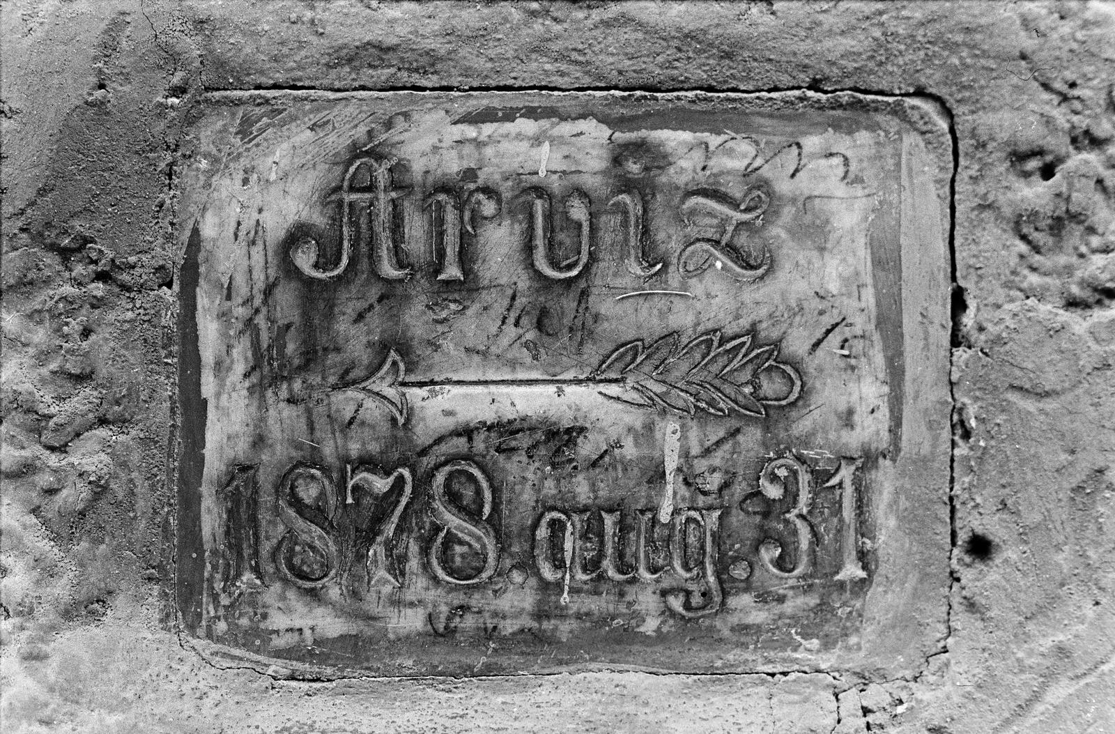 1982, Mezei Attila, memorial plaque, Fortepan #293337