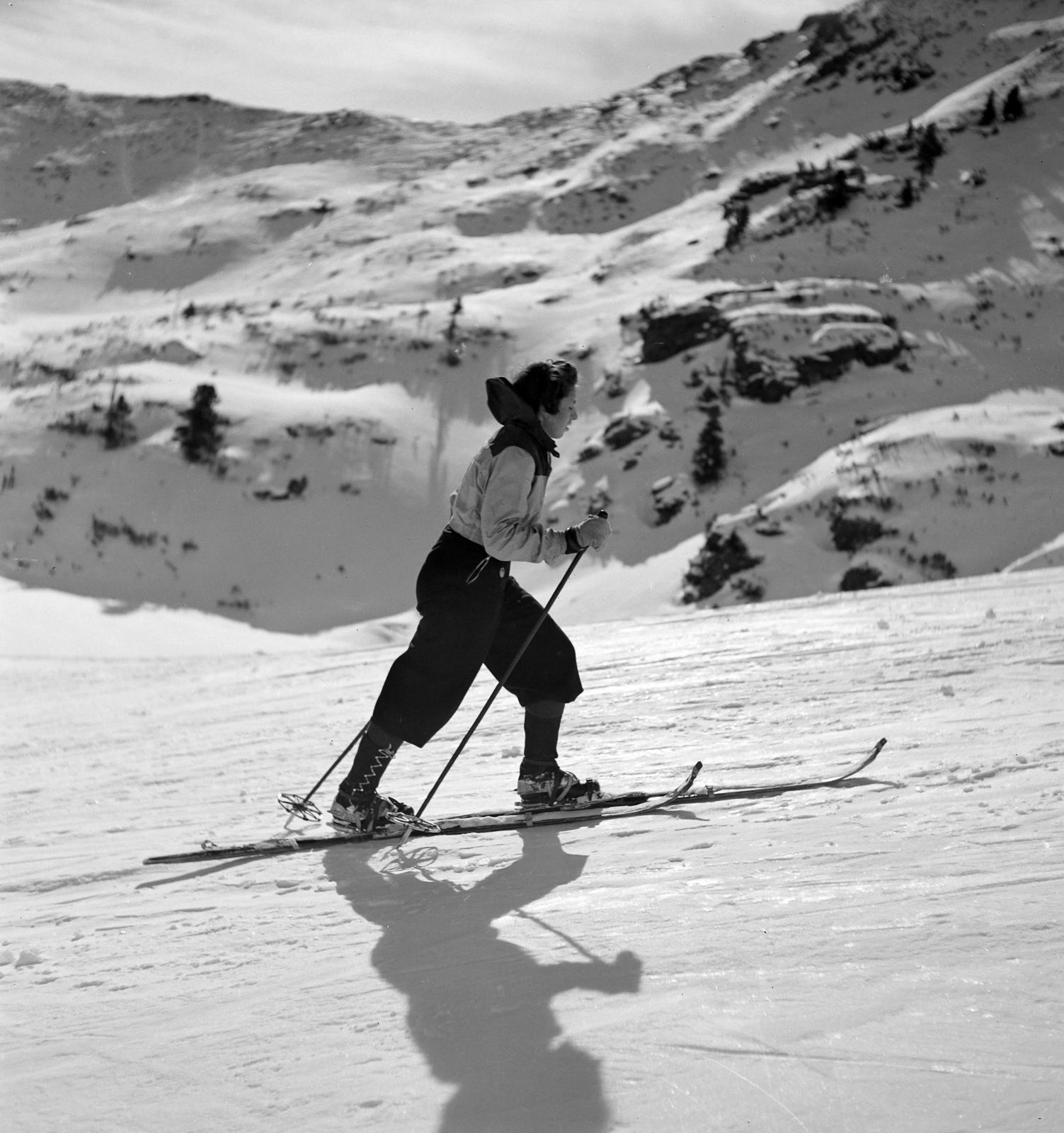 1936, Akácos Sándor, Best of, photo aspect ratio: square, hillside, snowy landscape, skiing, Fortepan #293557
