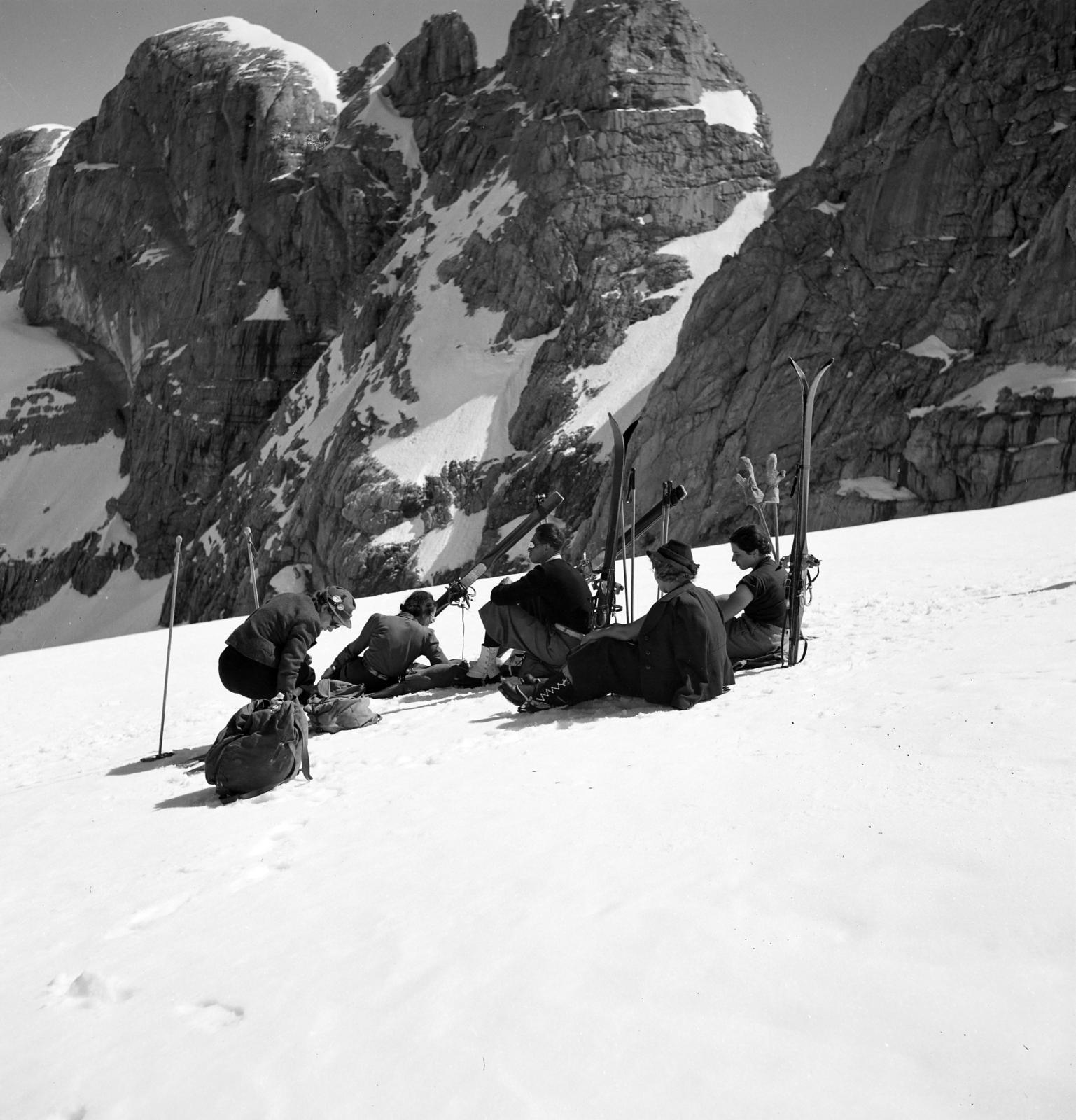 1936, Akácos Sándor, pihenés, hegyoldal, síléc, kamásli, Fortepan #293577