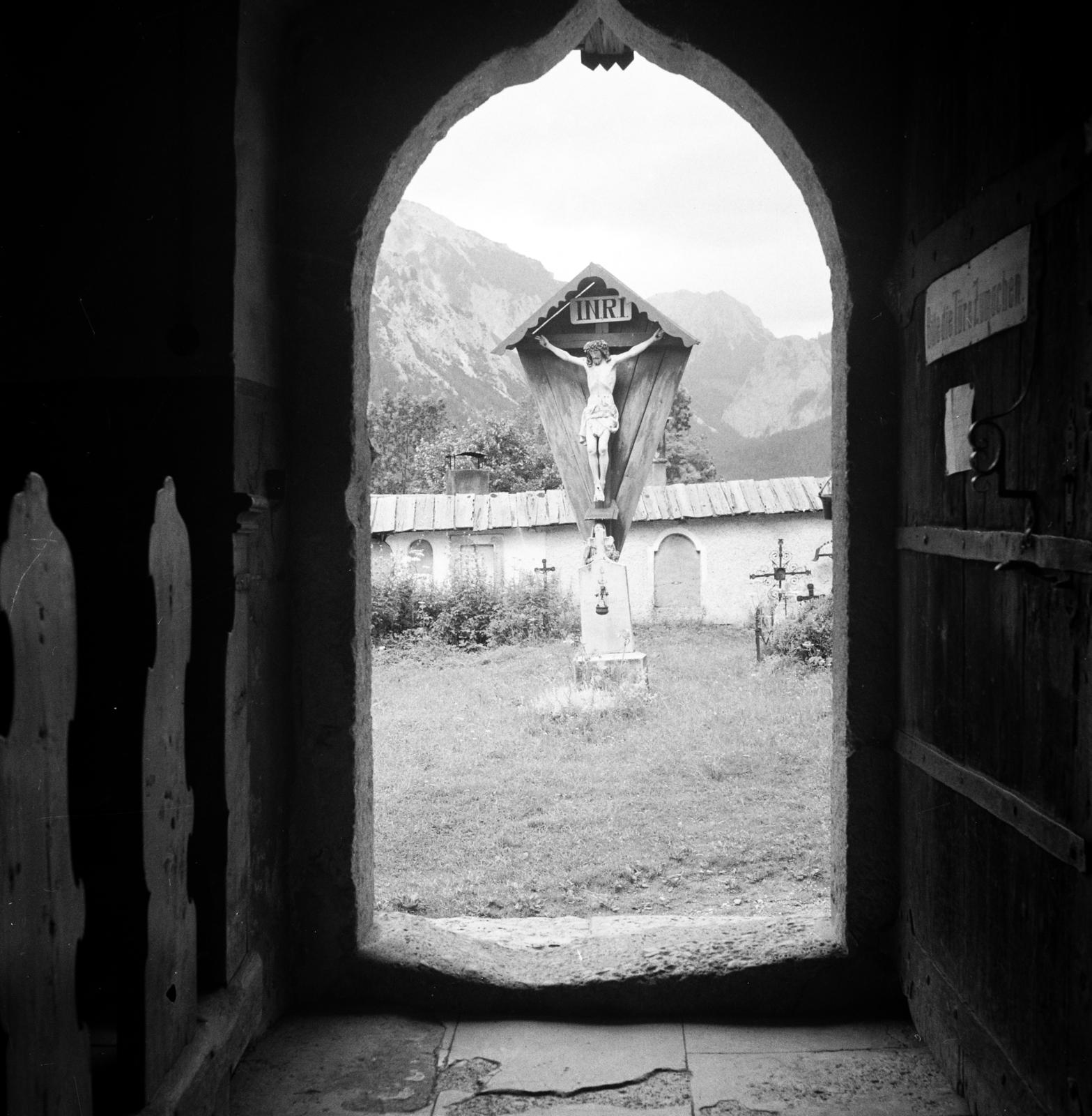 Ausztria, Tragöß-Saint Katharein, Tragöß (ekkor önálló, ma a város része), temető az Antoniuskapelle mellett., 1936, Akácos Sándor, Fortepan #293608