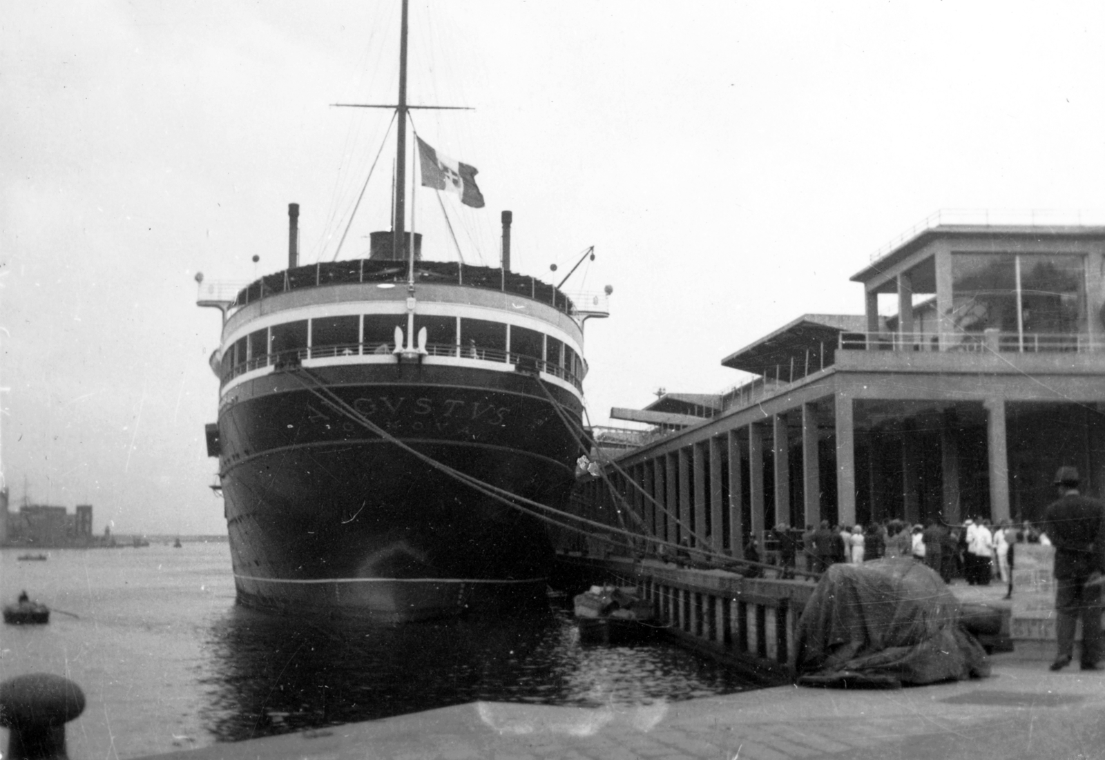 Olaszország, Genova, kikötő, Augustus olasz óceánjáró hajó., 1935, Szávoszt-Vass Dániel, hajó, zászló, óceánjáró hajó, Augustus-hajó, Fortepan #29368