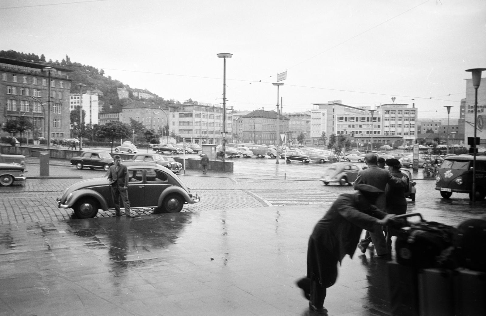 Germany, Stuttgart, Arnulf-Klett-Platz, Főpályaudvar felől a Heilbronner Straße felé, jobbra az egykori Reichsbahndirektion., 1958, Fortepan/Album089, Fortepan #293681