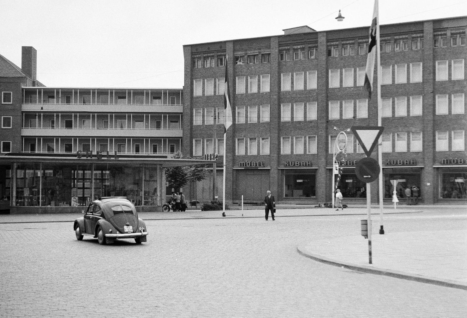 Németország, Kiel, Andreas-Gayk-Straße, Shell benzinkút., 1958, Fortepan/Album089, Fortepan #293686