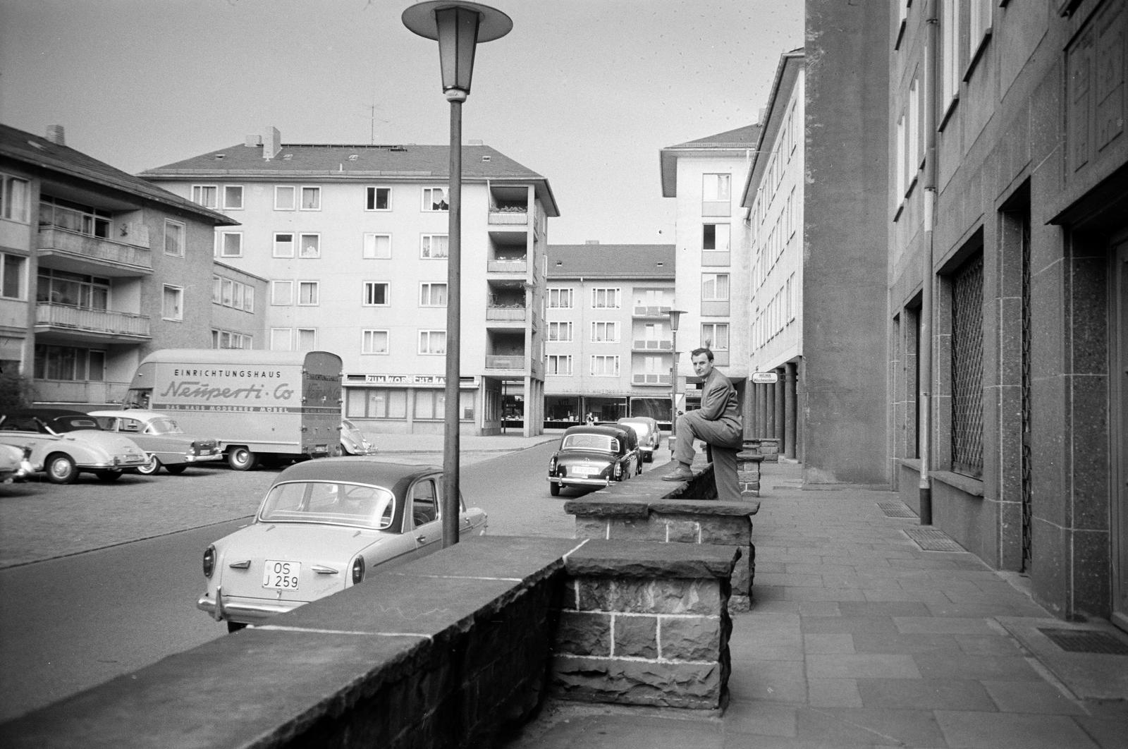 Németország, Frankfurt am Main, Weckmarkt, háttérben keresztbe a Fahrgasse., 1958, Fortepan/Album089, Fortepan #293705