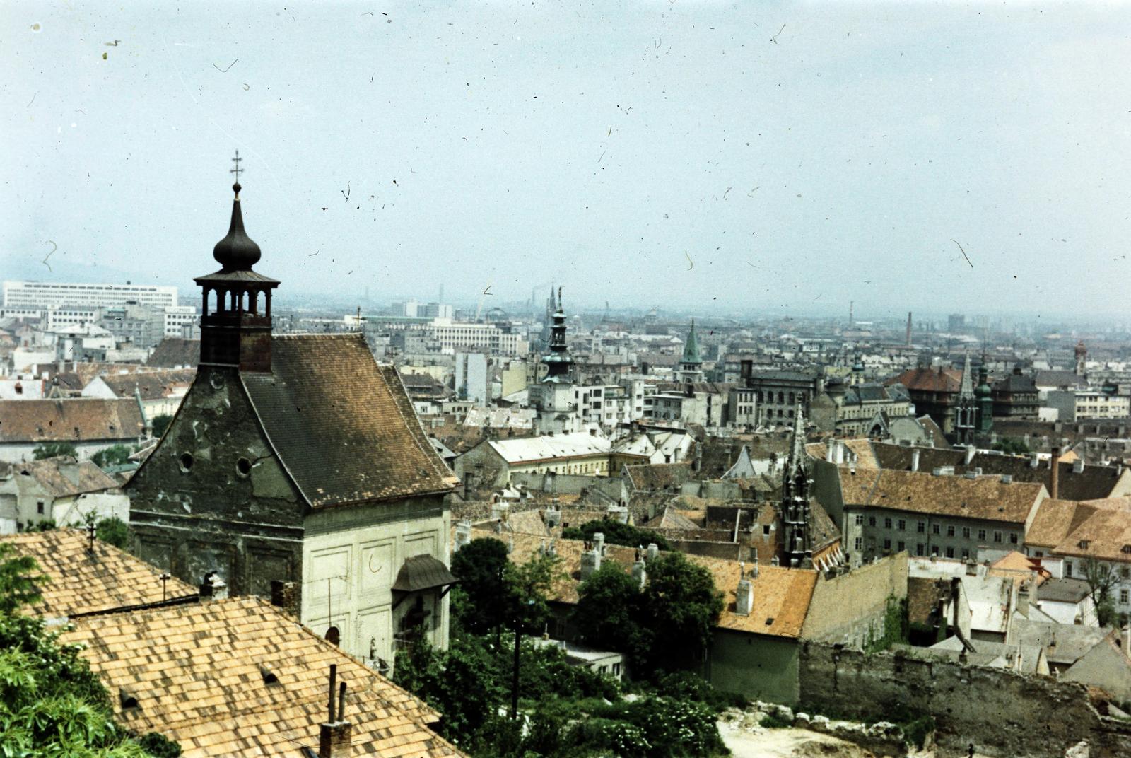 Szlovákia, Pozsony, kilátás a várból, balra a Szent Miklós-templom., 1967, Fortepan/Album100, Fortepan #293810