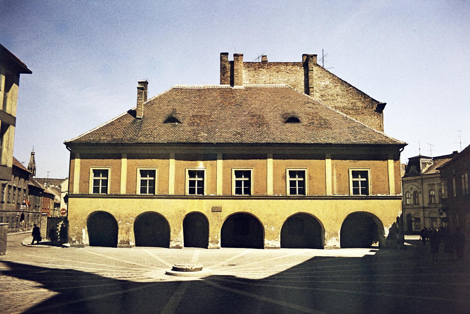 Hungary, Sopron, Orsolya tér, balra az Új utca, szemben a Lábasház., 1970, Benedek Tamás, Fortepan #293852