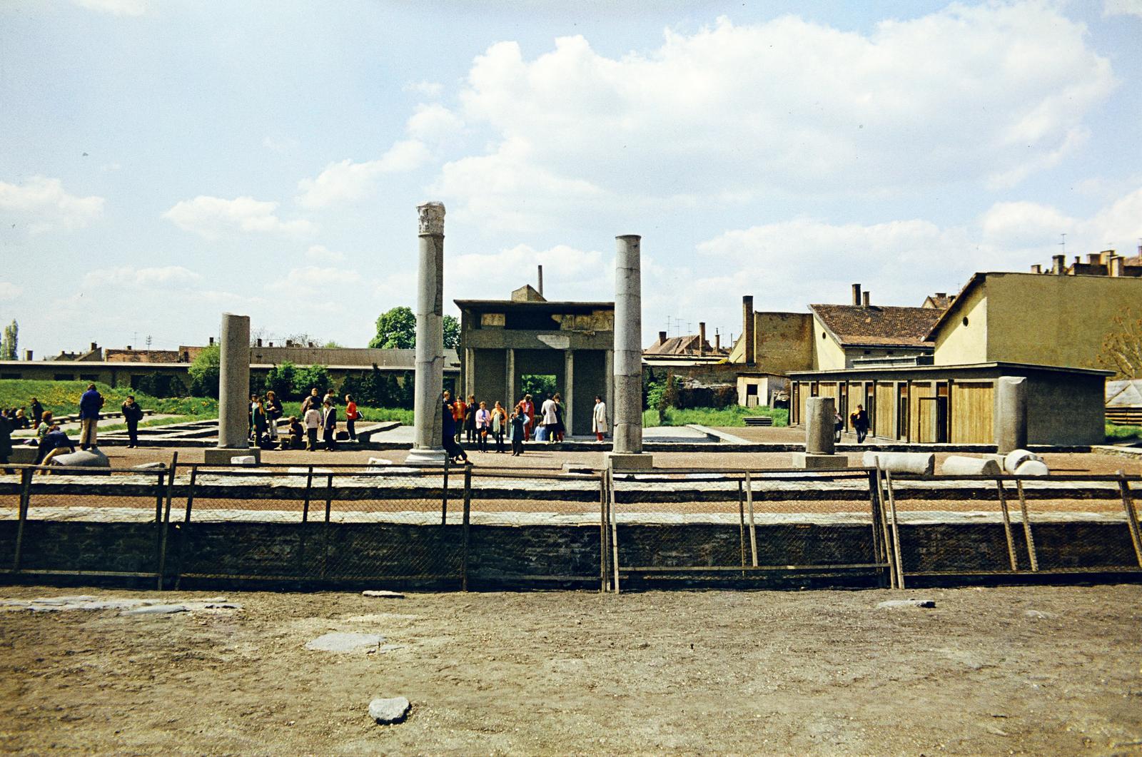 Magyarország, Szombathely, Iseum., 1974, Benedek Tamás, színes, oszlop, antik kultúra, Fortepan #293868