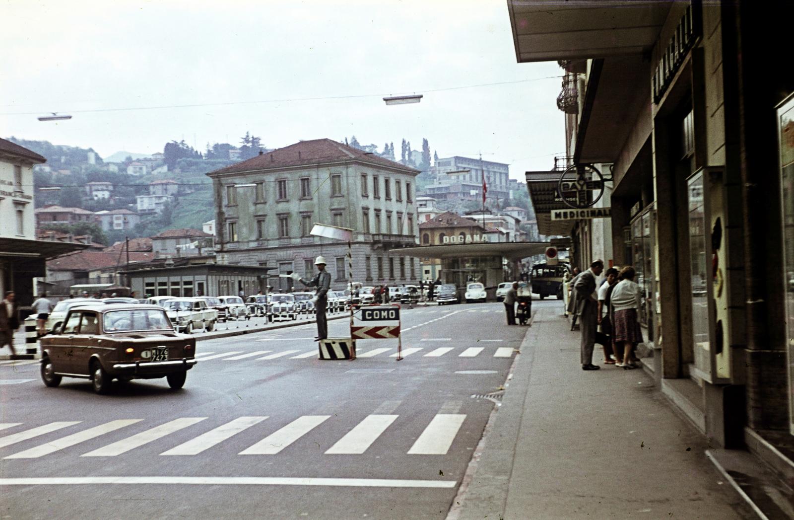Svájc,Olaszország, Chiasso,Como, a közúti határátkelőn túl a Via Bellinzona., 1961, Varga Béla dr., Fortepan #293937