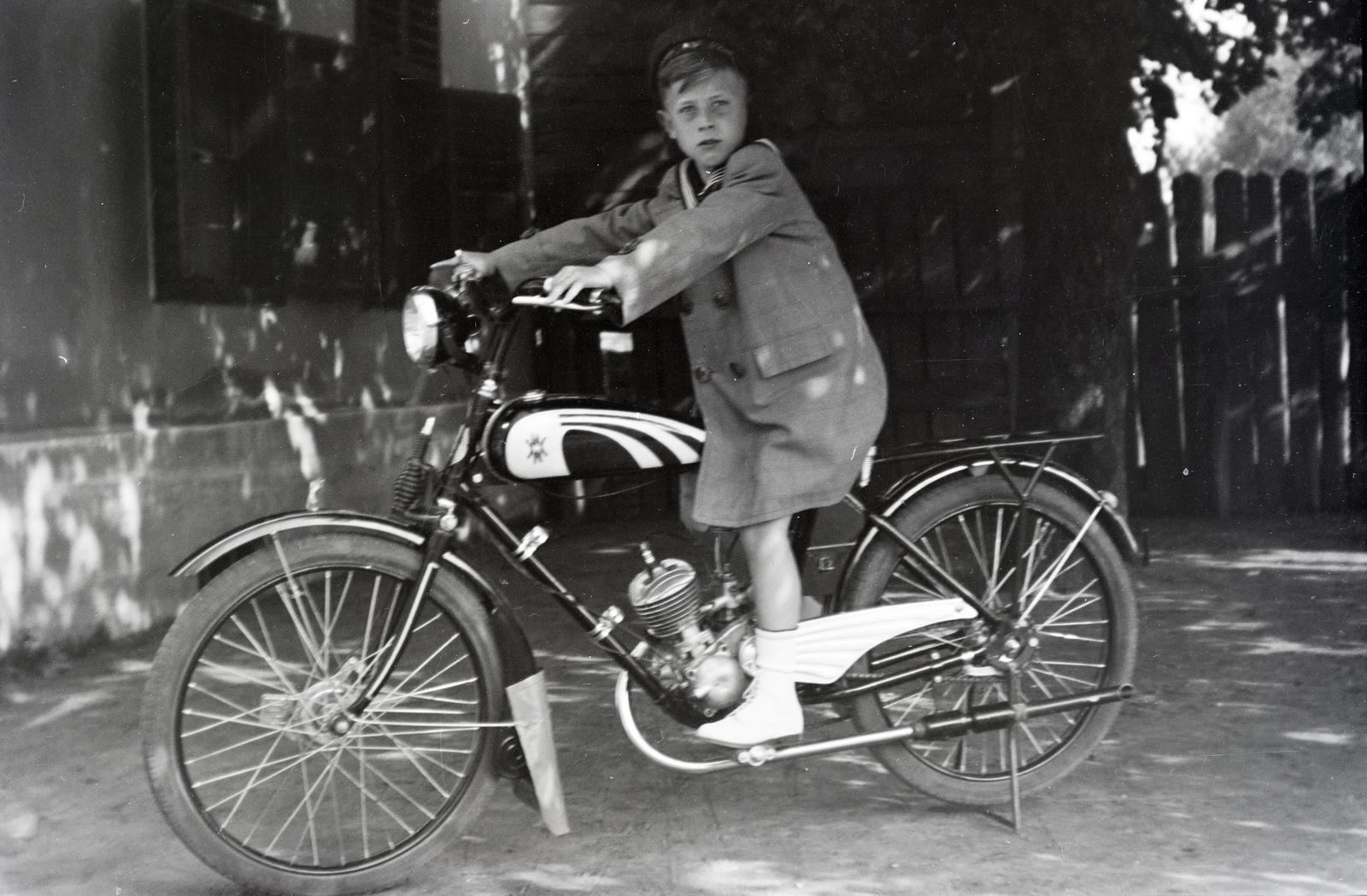 1938, Harangozó Ádám, Weiss Manfréd-brand, motorcycle, Fortepan #294024