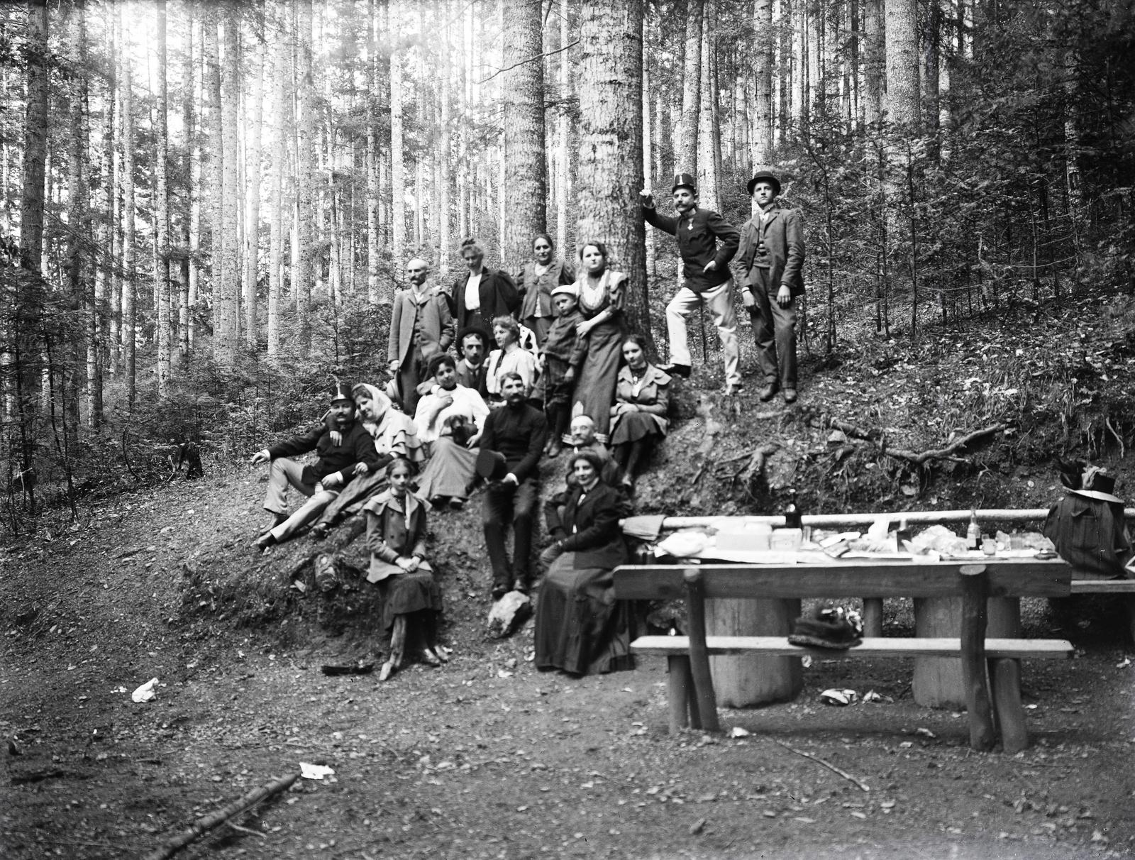 Szlovákia, Kassa, Bankó üdülőhely, a felvétel a Tündérforrásnál készült., 1908, Harangozó Ádám, Fortepan #294027