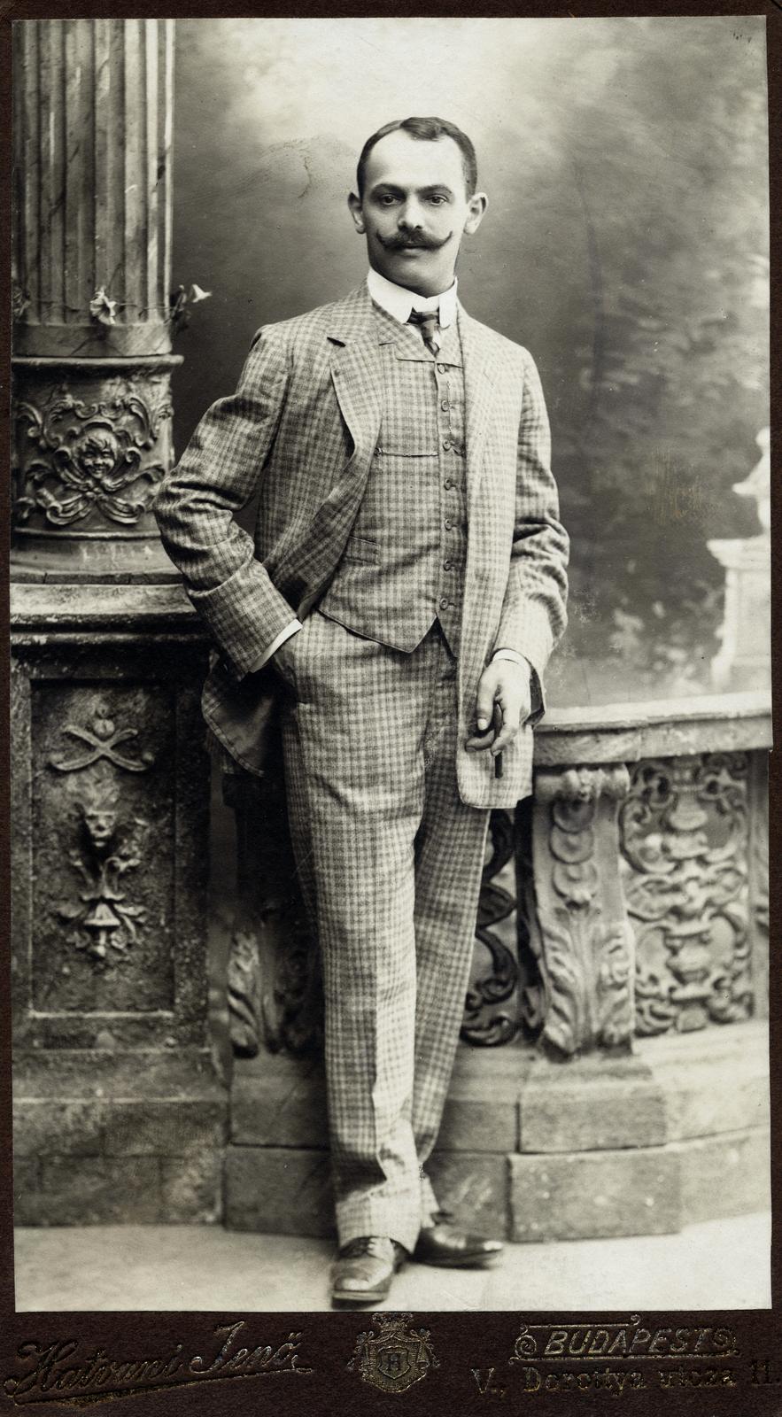1916, Harangozó Ádám, suit, vest, man, moustache, checked dress, hands in pockets, Fortepan #294036
