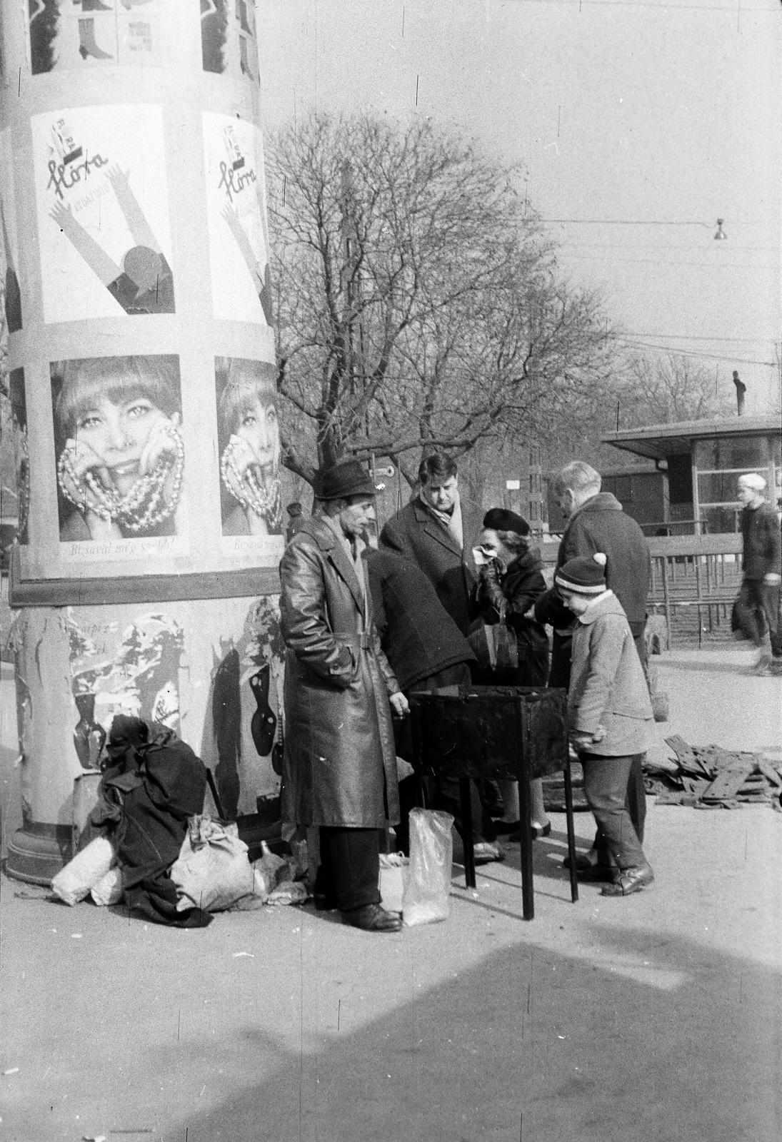 Hungary, Budapest XI.,Budapest XII., az 59-es villamos-végállomása, a felvétel a Farkasréti temető felső bejáratánál a mai Márton Áron téren készült., 1963, Fortepan/Album091, Budapest, Fortepan #294054