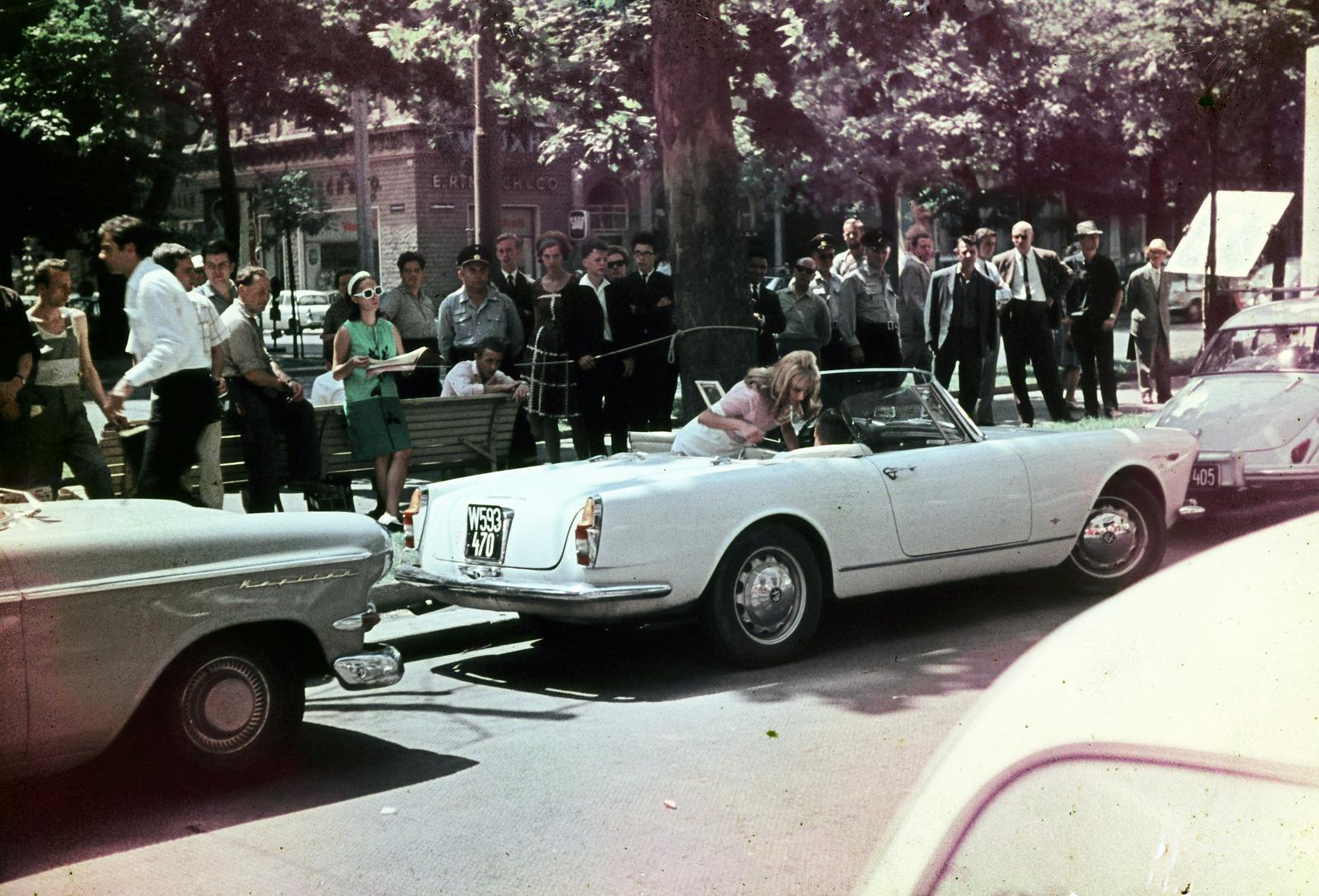 Ausztria, Bécs, Kärntner Ring, háttérben a Kärntner Ring 14. számú saroképület a Dumbastraße sarkán áll., 1966, Kristek Pál, Fortepan #294166