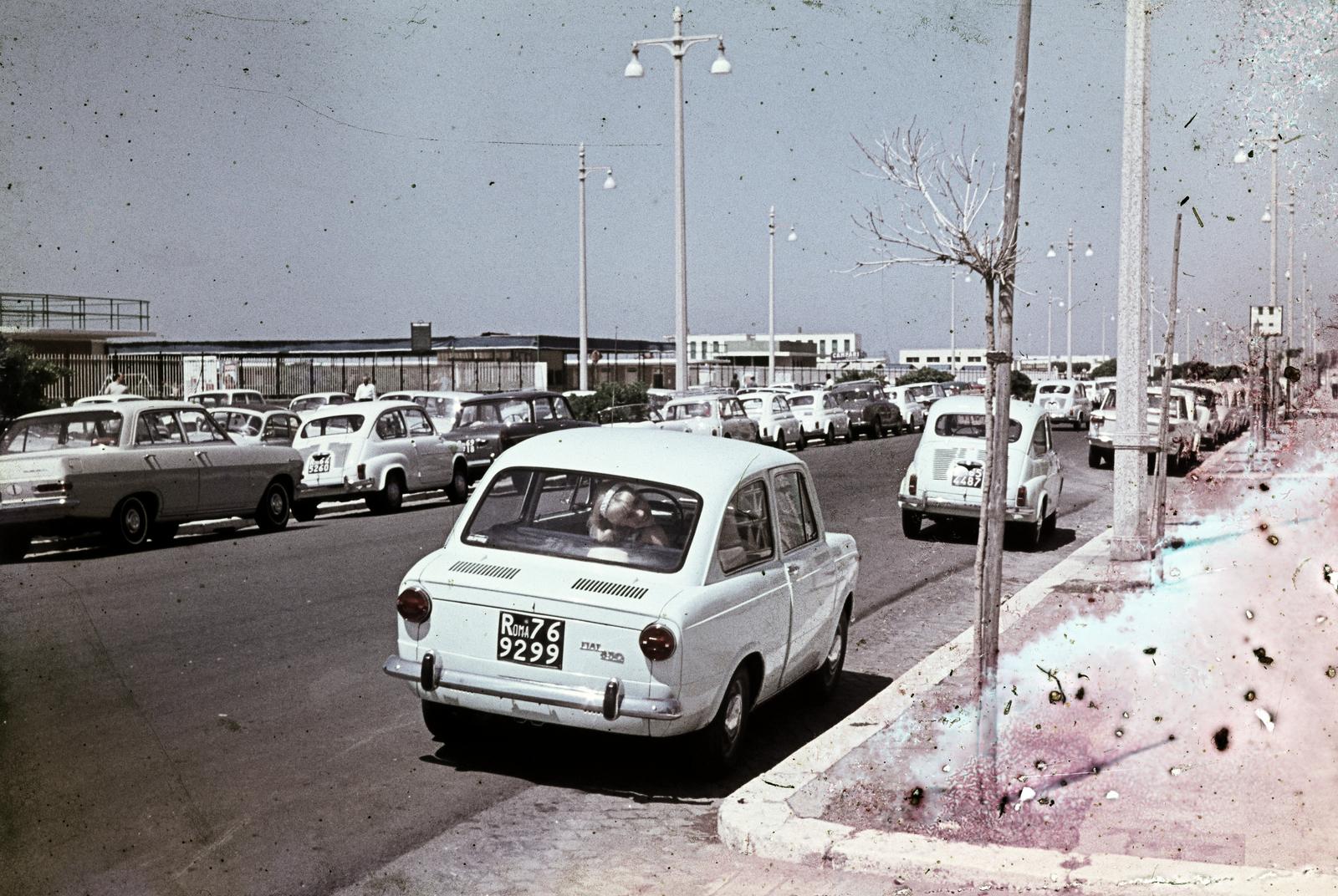 Olaszország, Róma, 1964, Kristek Pál, Fiat 850, Fiat-márka, Fortepan #294195