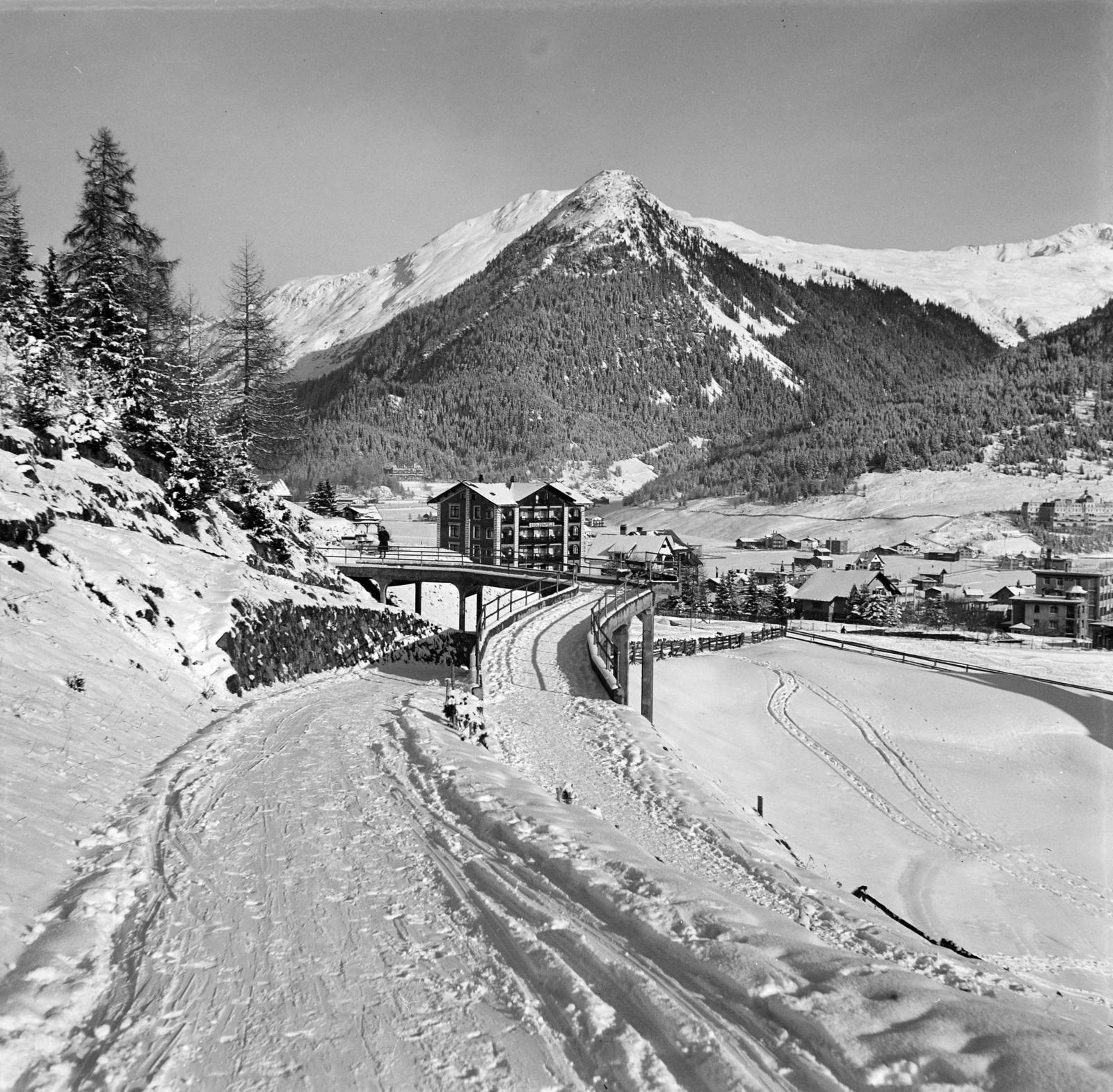 Svájc, Davos, háttérben a Hotel Stolzenfels., 1937, Molnár Csaba, Fortepan #294258
