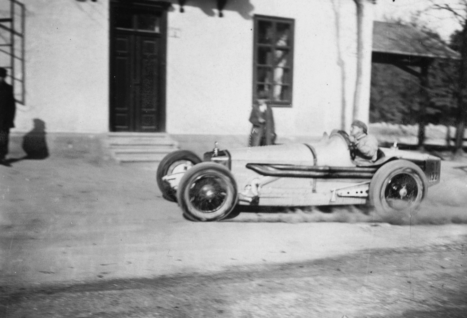Hungary, Budapest XII., Diana út, a Fogaskerekű Svábhegy megállójánál. Steyr versenyautó a KMAC kilencedik hegyiversenyének résztvevője, az 1928-as svábhegyi verseny edzésén., 1928, Szávoszt-Vass Dániel, Steyr-brand, Austrian brand, car race, automobile, Budapest, Fortepan #29427