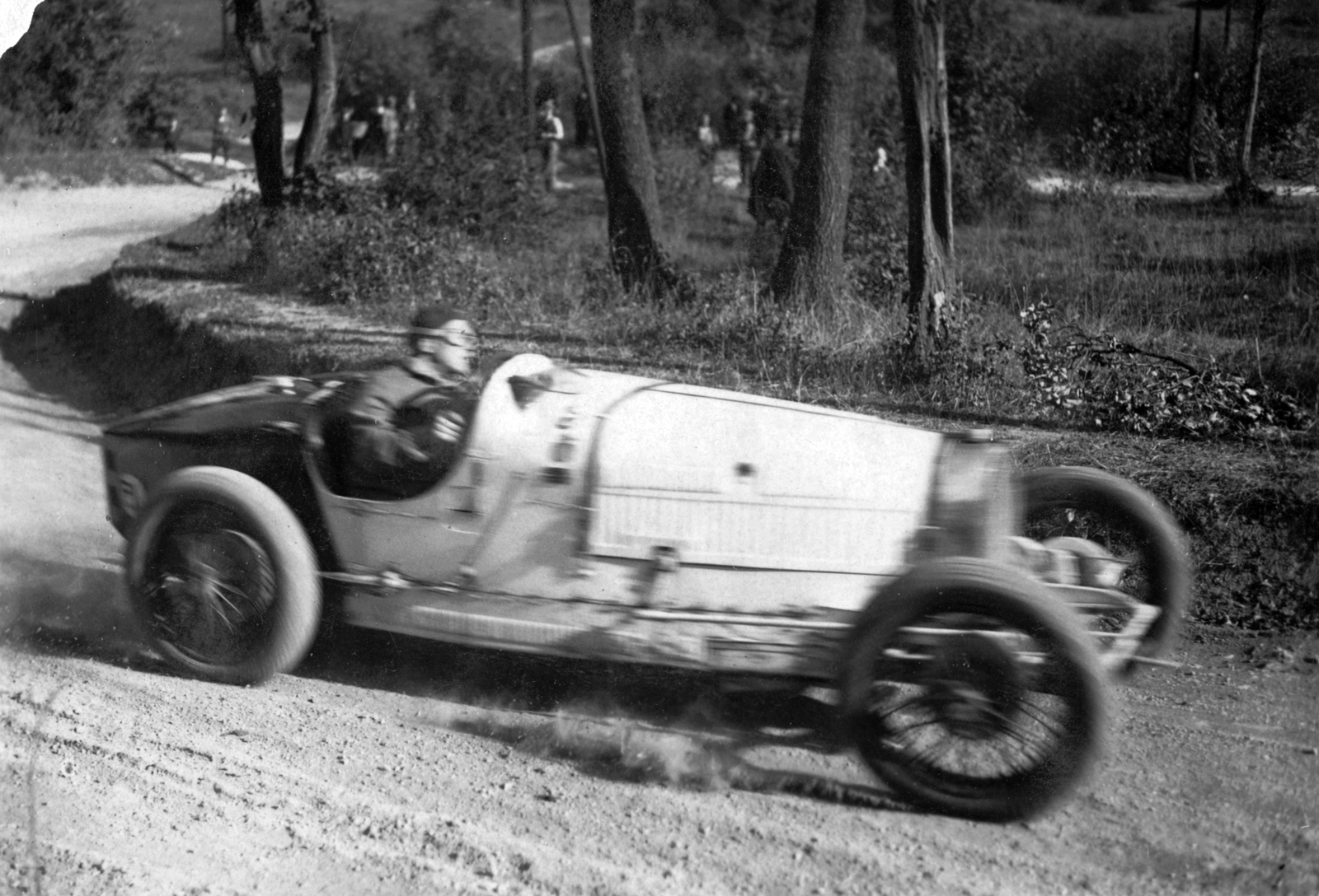 Hungary, Budapest XII., Jan Ripper Bugatti T37 versenyautóval a KMAC kilencedik hegyiversenyének résztvevője, az 1928-as svábhegyi verseny edzésén., 1928, Szávoszt-Vass Dániel, French brand, car race, Bugatti-brand, Budapest, Fortepan #29430