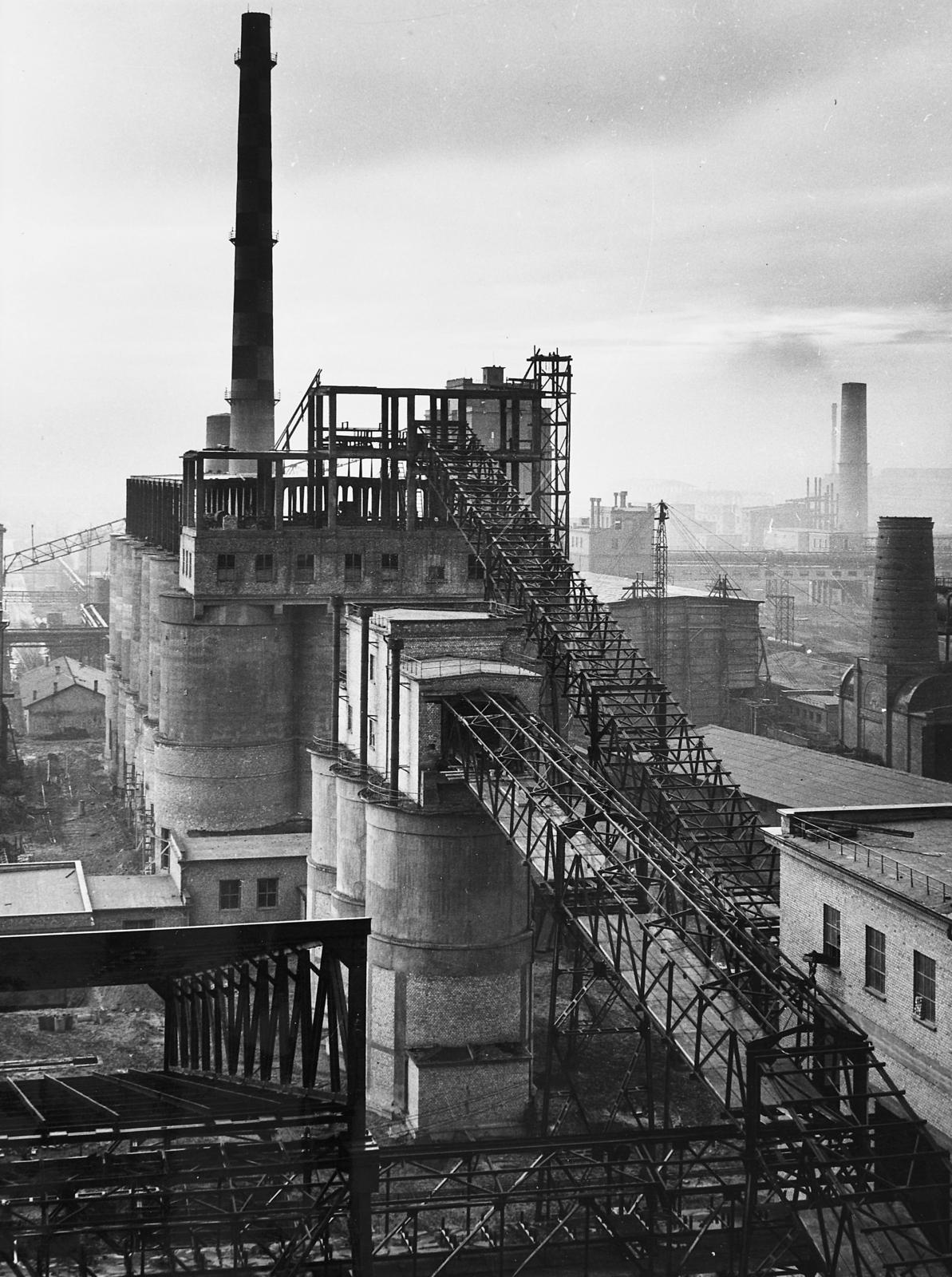 Hungary, Dunaújváros, (Sztálinváros), Dunai Vasmű, Kokszolómű., 1959, Peti Péter, Fortepan #294328