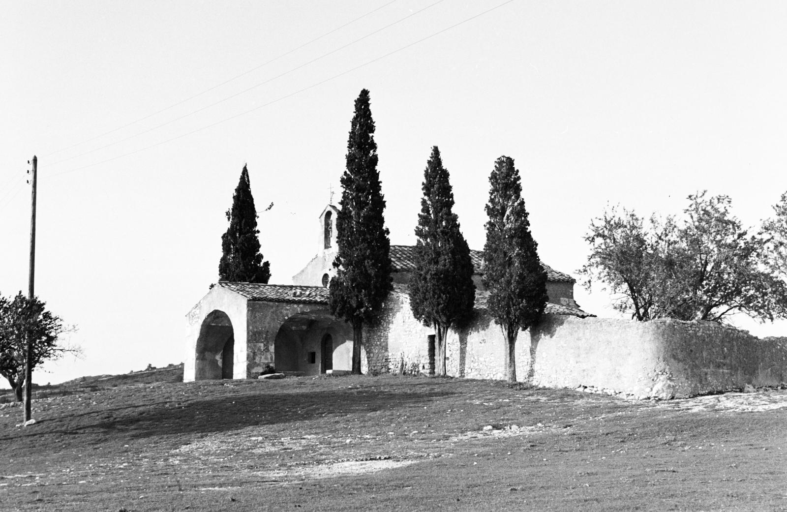 France, Eygalières, Chapelle Saint-Sixte, 12. századi román stílusú kápolna., 1959, Varga Péter, Fortepan #294373