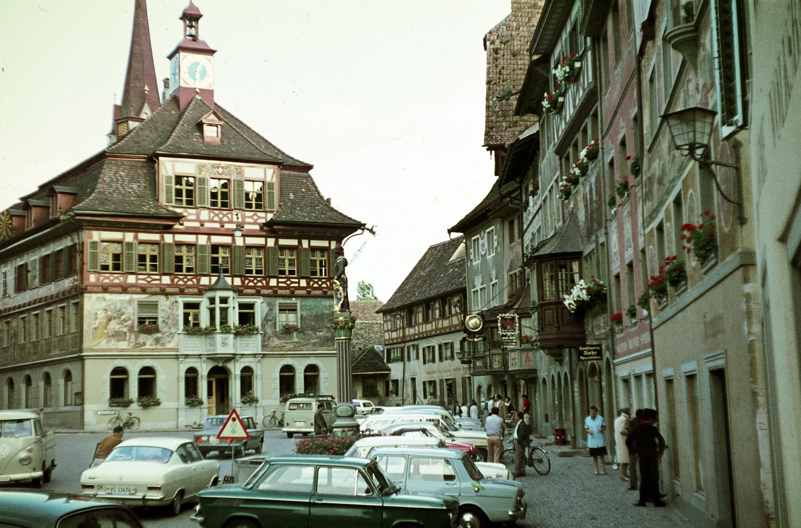 Switzerland, Stein am Rhein, Rathausplatz, szemben a Rathaus., 1969, Romek család, Fortepan #294509