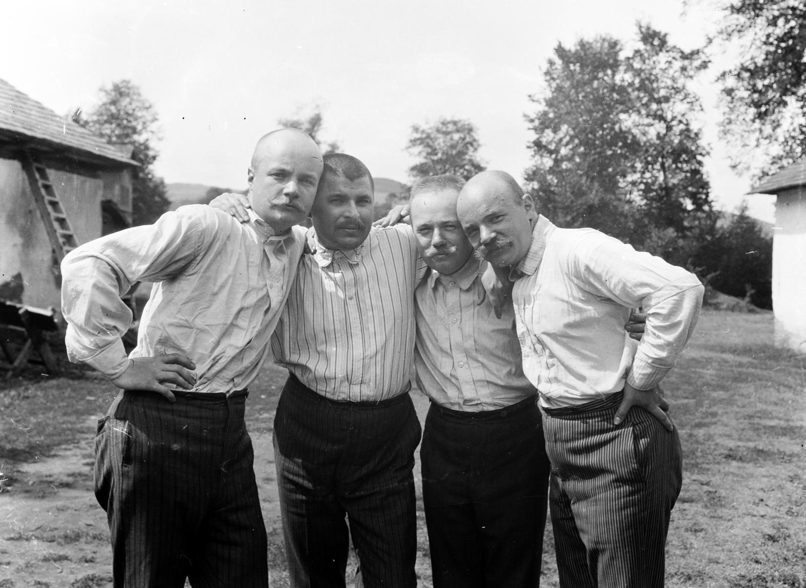 1918, Urbánné dr. Lux Judit, men, striped dress, receding hairline, tableau, Fortepan #294568