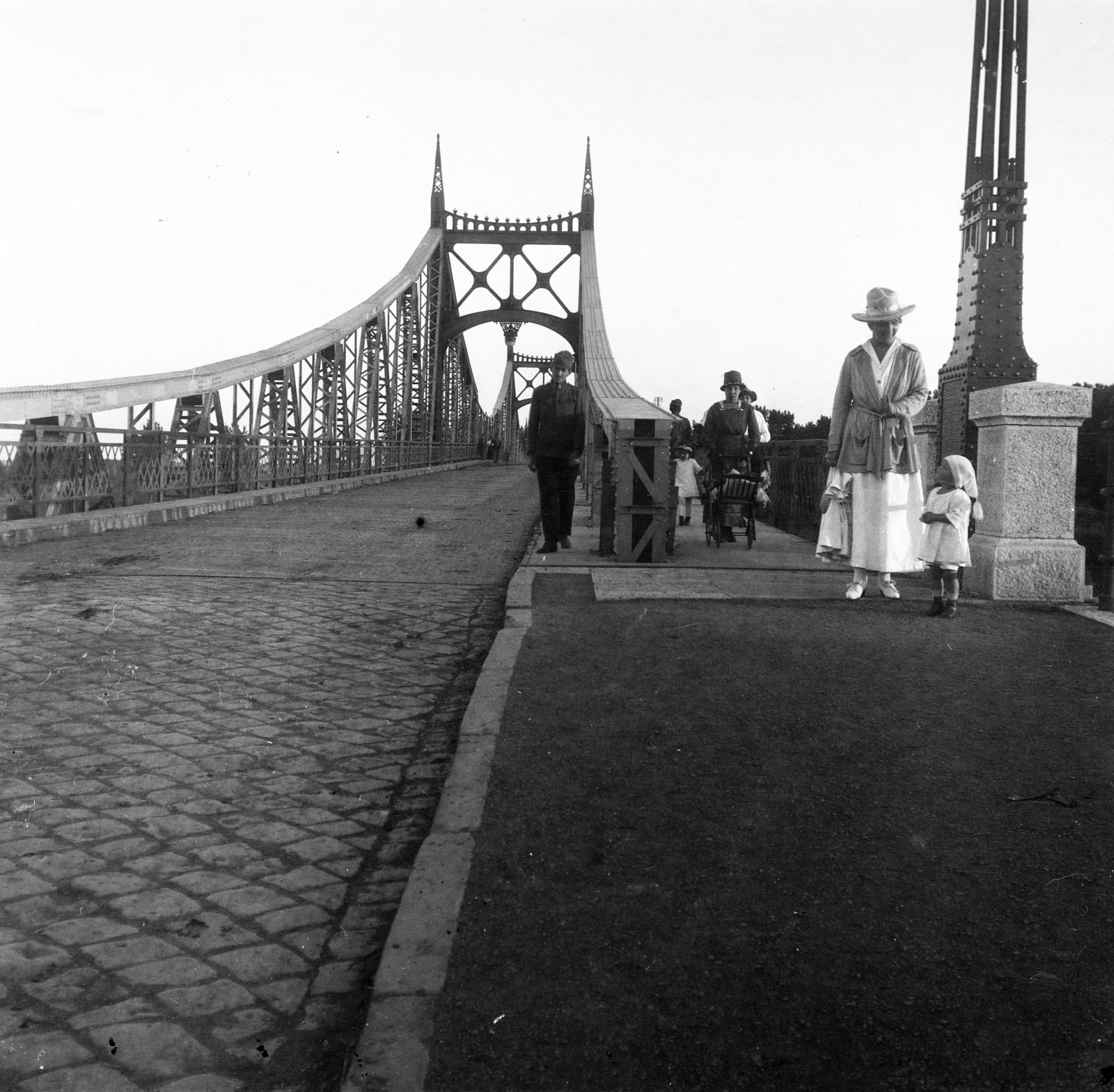 Magyarország, Szolnok, Tisza híd., 1916, Urbánné dr. Lux Judit, Lux Gyula, híd, képarány: négyzetes, Fortepan #294684