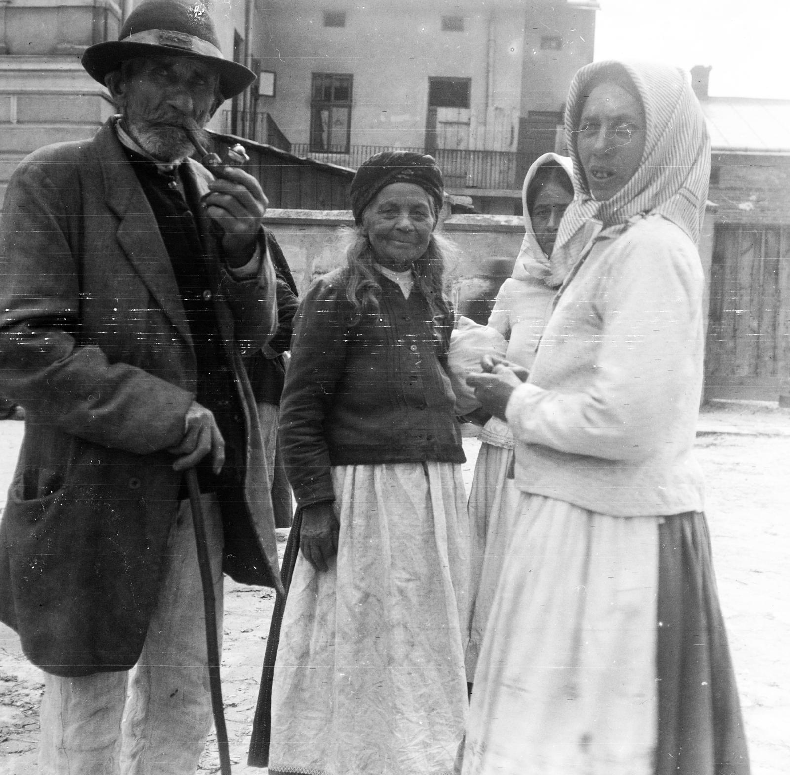 1916, Urbánné dr. Lux Judit, Lux Gyula, idős ember, pipa, képarány: négyzetes, Fortepan #294686