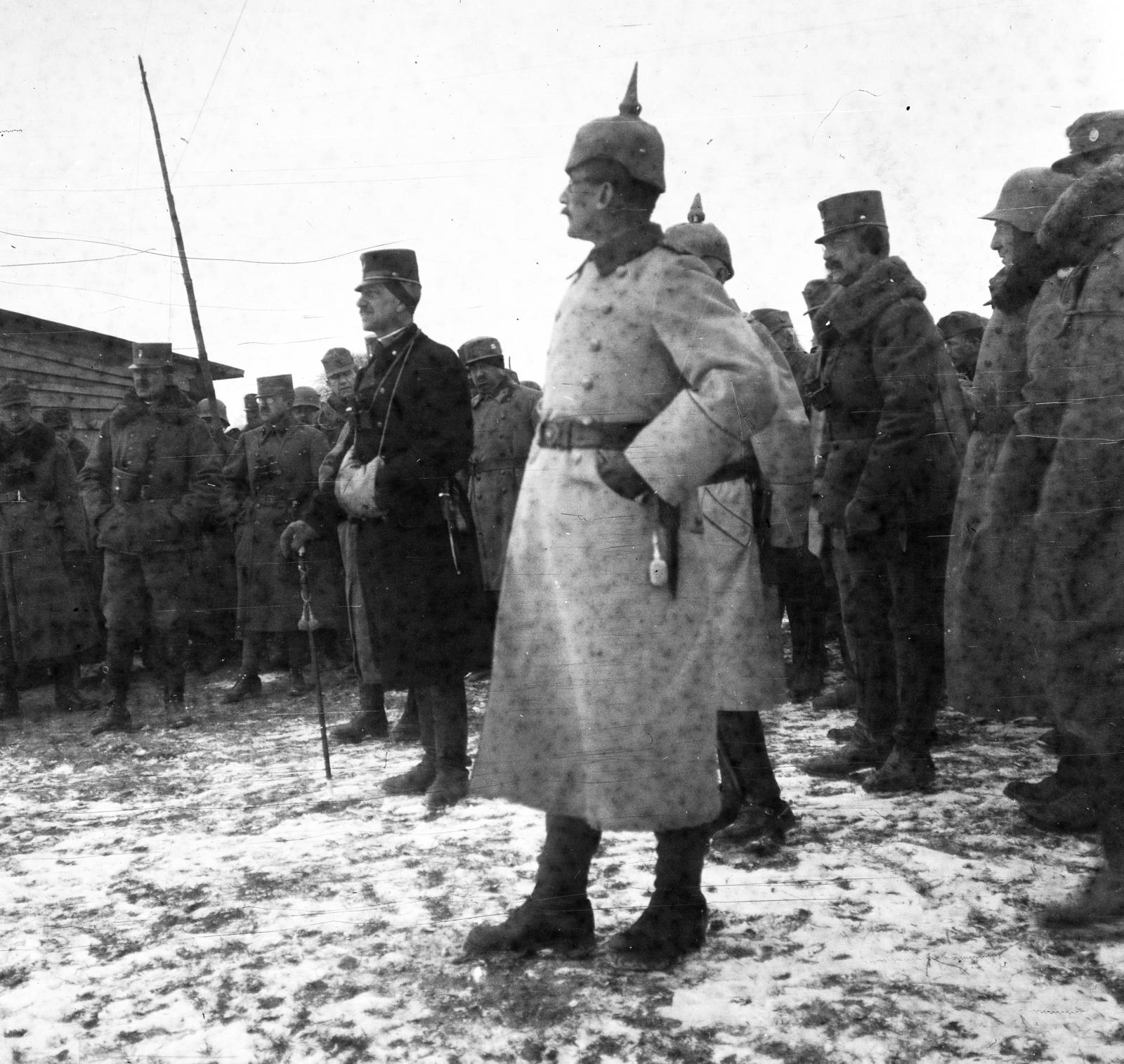 1917, Urbánné dr. Lux Judit, Lux Gyula, sisak, hadgyakorlat, képarány: négyzetes, első világháború, Fortepan #294739