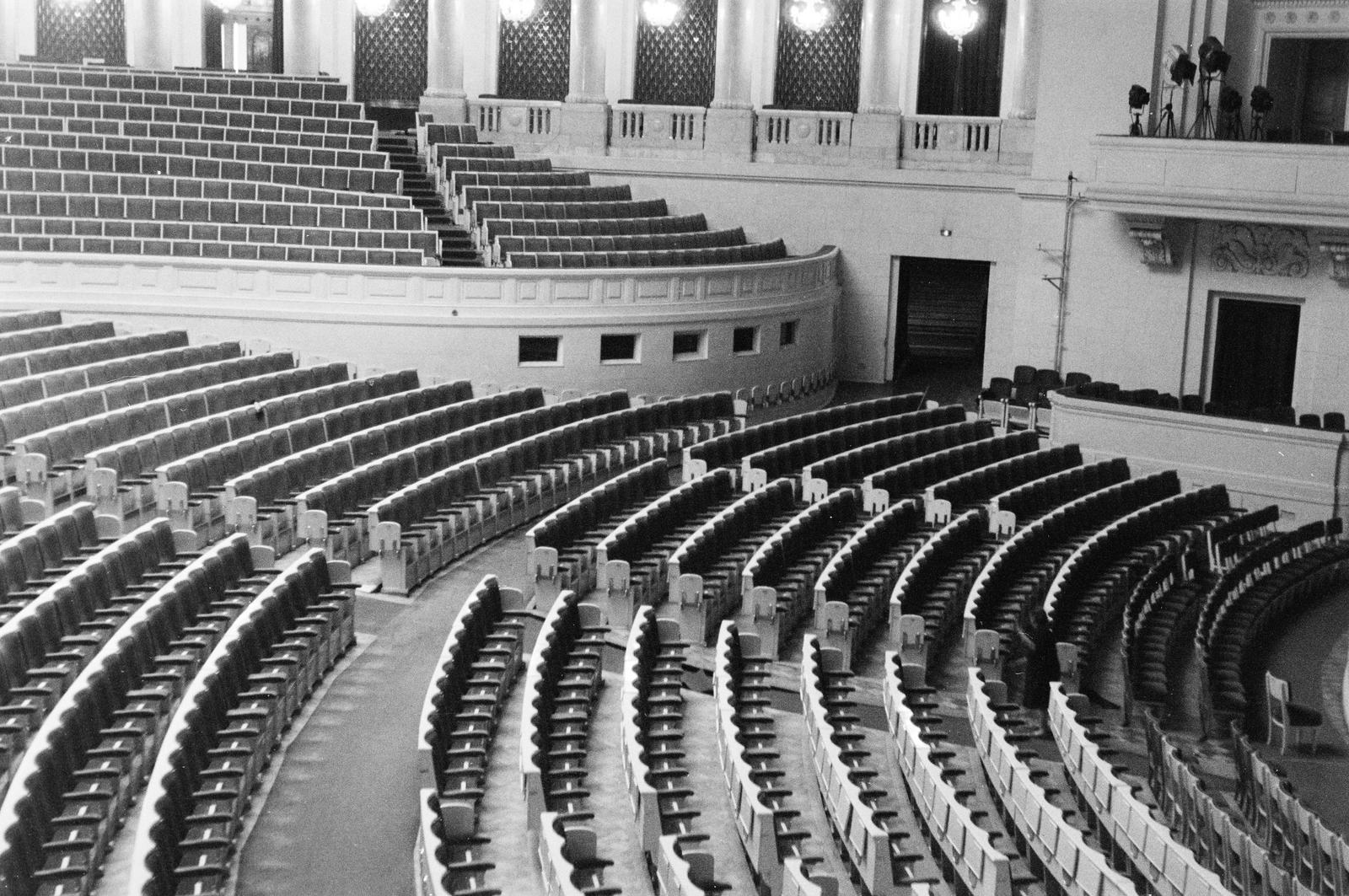 Lengyelország, Varsó, a Kultúra és Tudomány Palotájának Kongresszusi terme (Sala Kongresowa)., 1964, Szilágyi Lajosné, Fortepan #294867