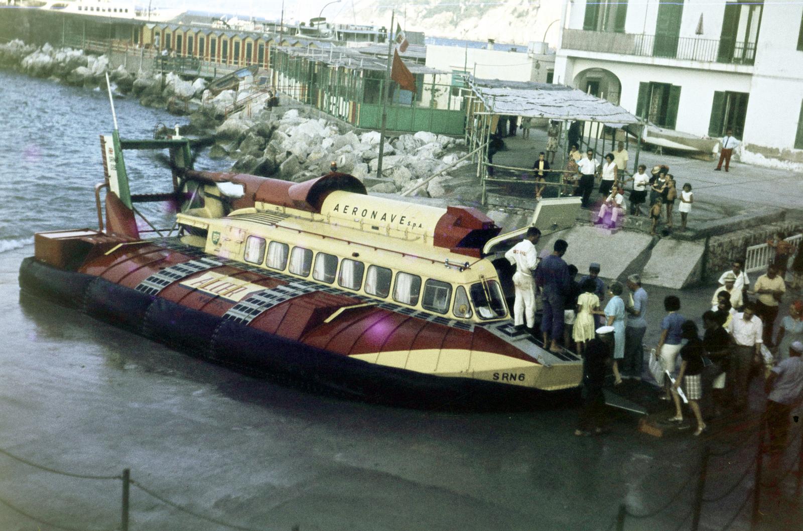 1969, Szilágyi Lajosné, colorful, hovercraft, Fortepan #294952