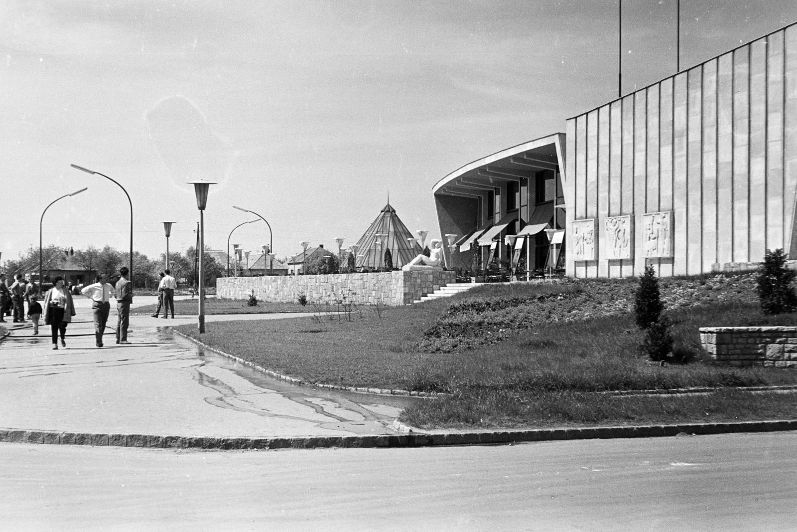 Hungary, Uránváros, Pécs, Esztergár Lajos utca (39-es dandár út), Olympia étterem., 1964, Török Kálmán, Fortepan #295092
