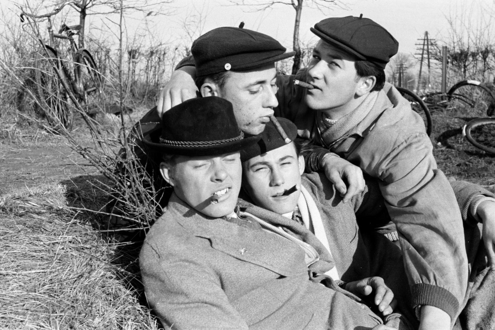 1961, Török Kálmán, Best of, fiúk, simléderes sapka, szivar, kalap, Fortepan #295145