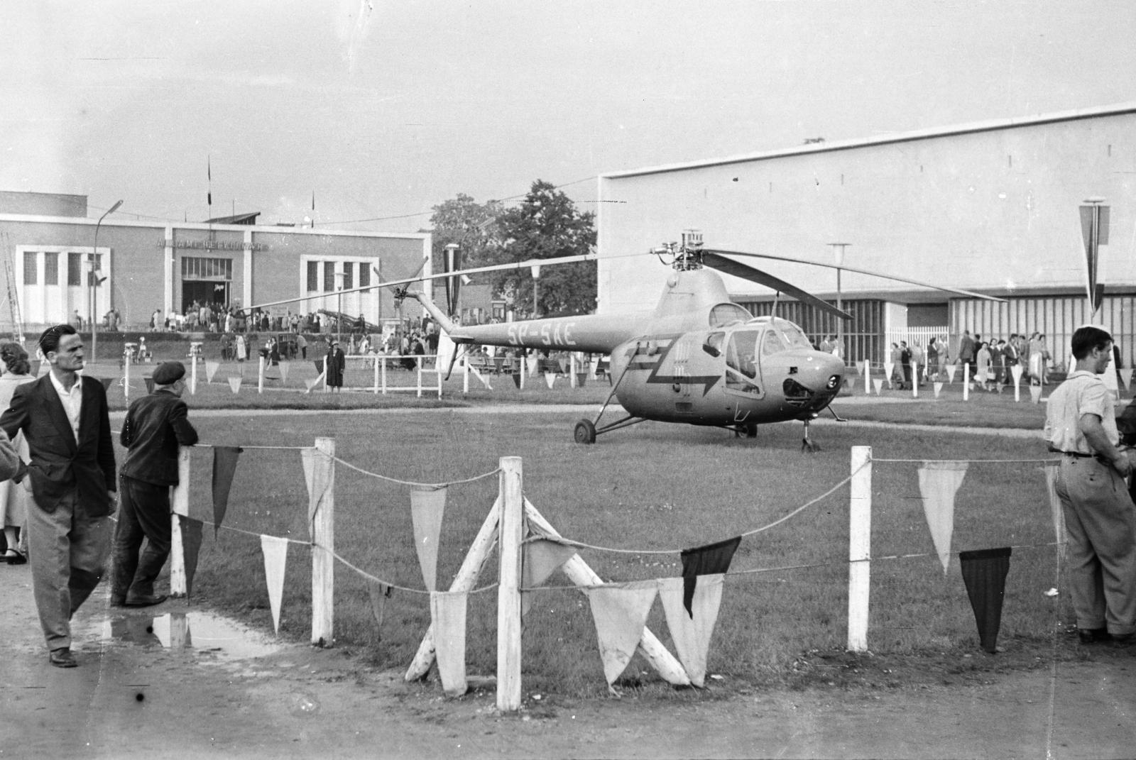 Magyarország, Városliget,Budapesti Ipari Vásár, Budapest XIV., MI-1 típusú helikopter., 1959, Török Kálmán, Budapest, Fortepan #295151